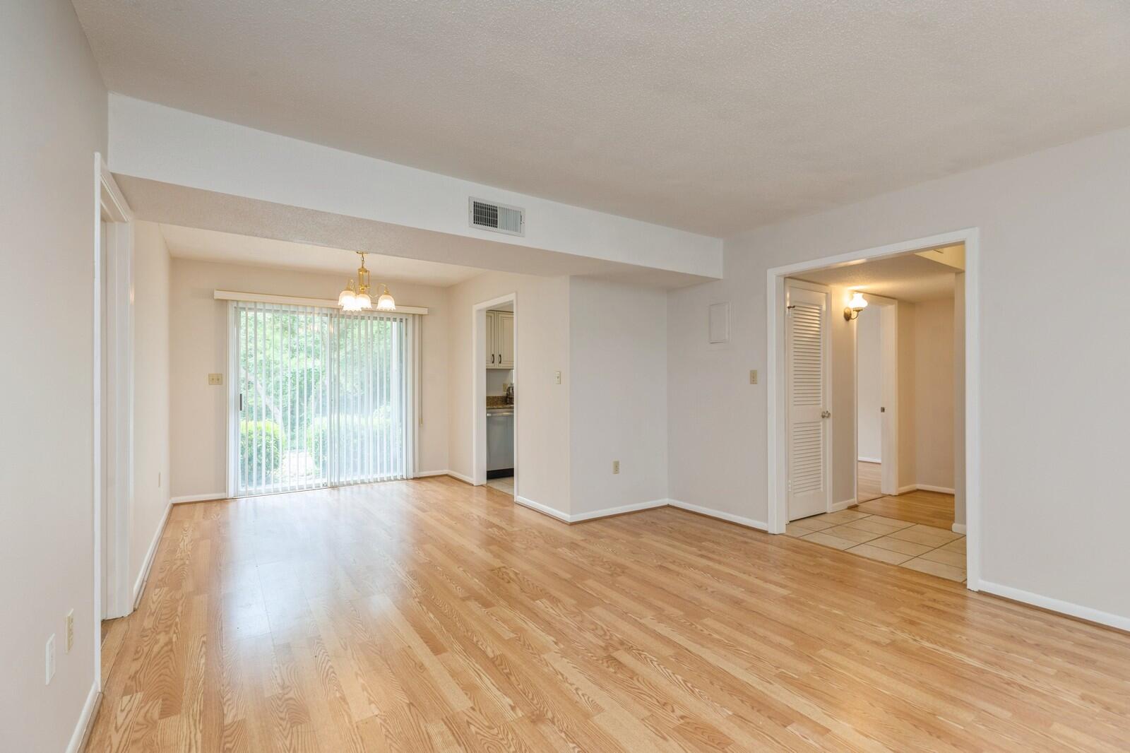 COUNTRY CLUB CONDO - Residential