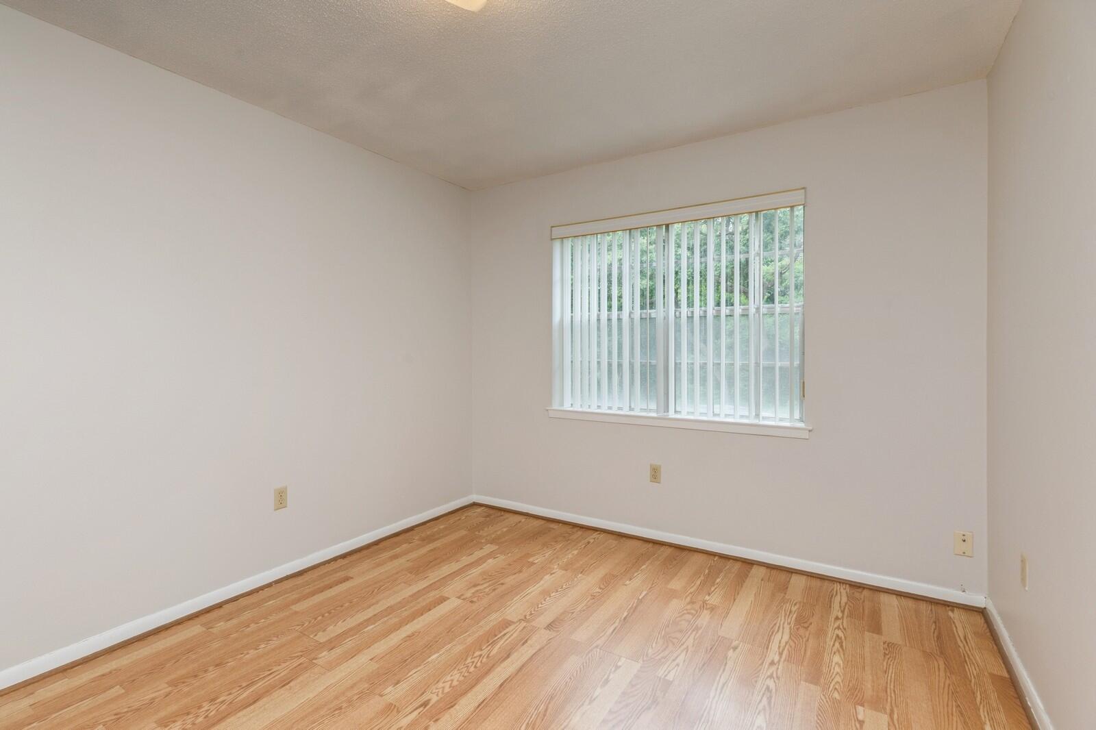 COUNTRY CLUB CONDO - Residential