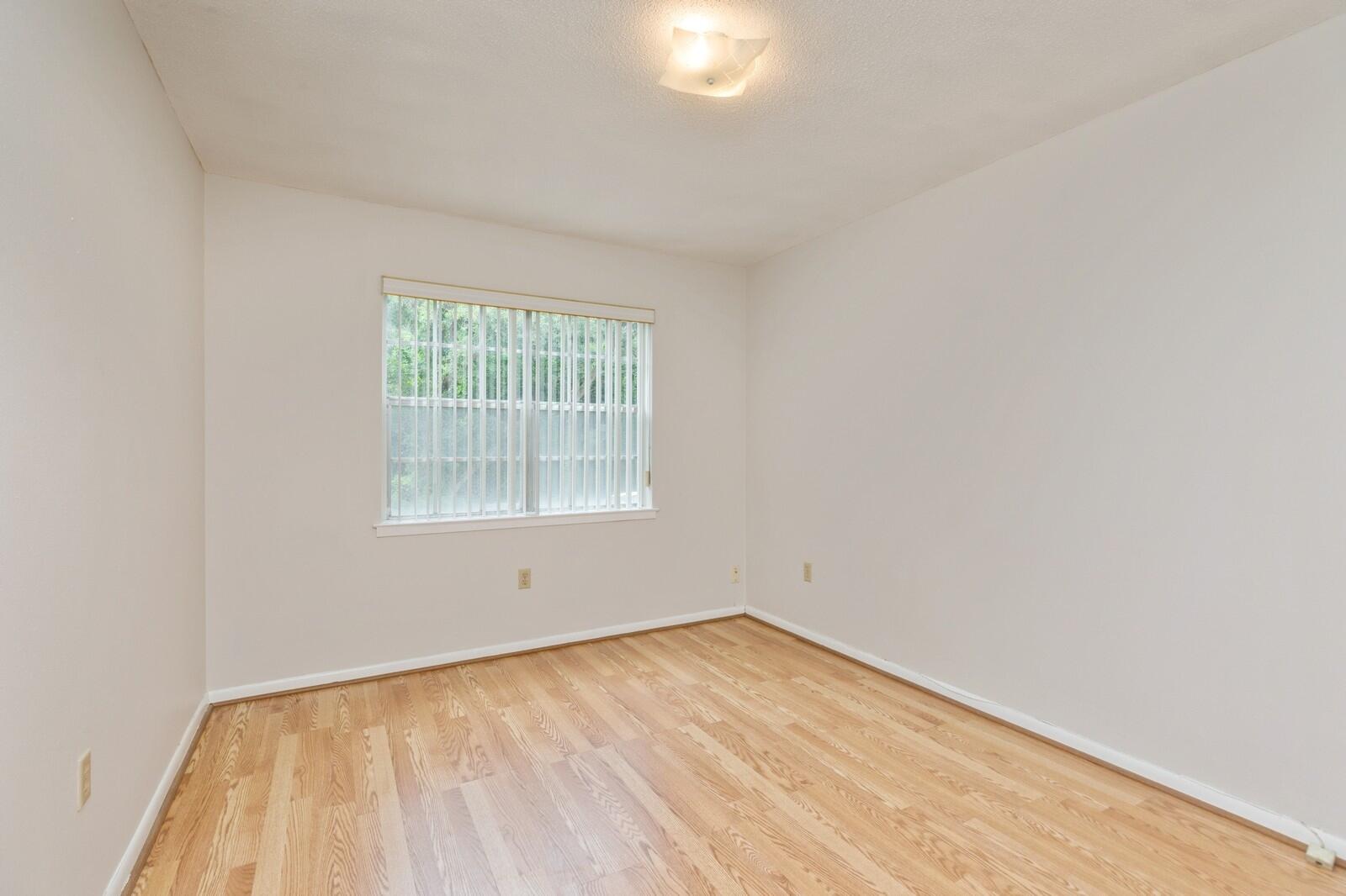 COUNTRY CLUB CONDO - Residential