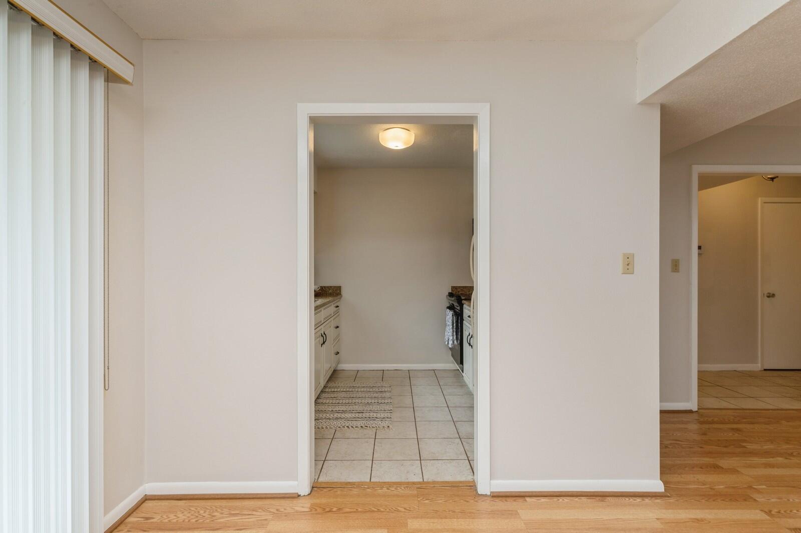 COUNTRY CLUB CONDO - Residential