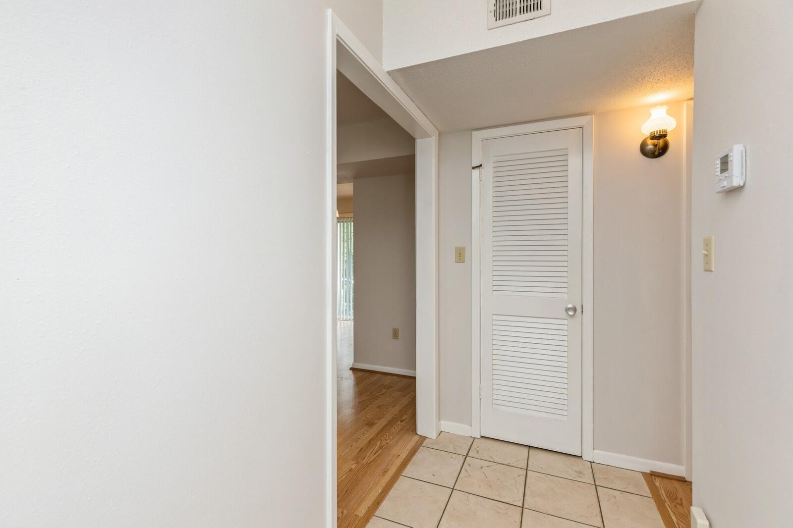 COUNTRY CLUB CONDO - Residential