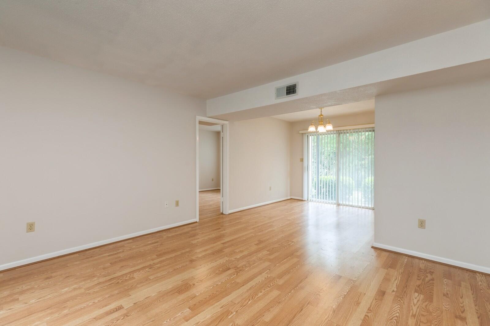 COUNTRY CLUB CONDO - Residential
