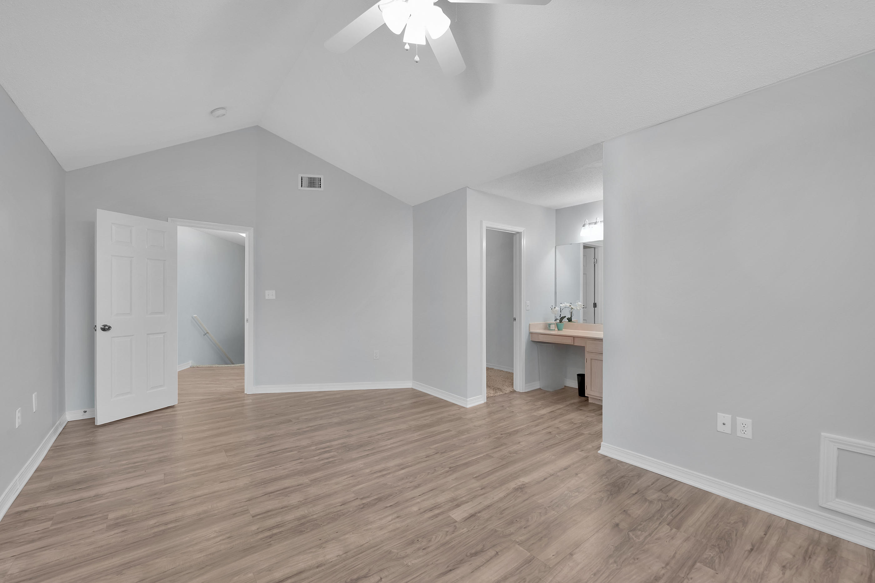 HIDDEN BAY VILLAGE - Residential