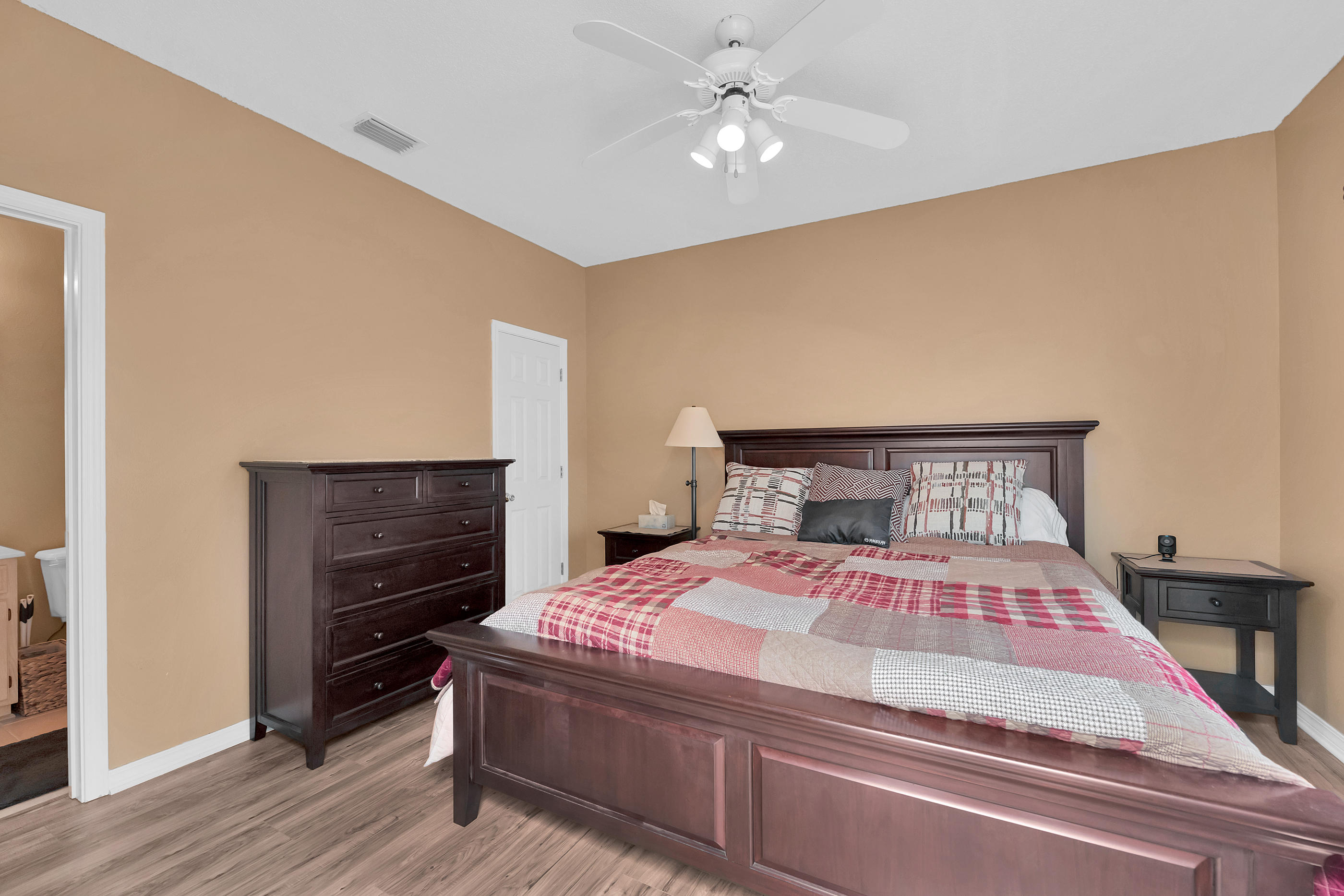 HIDDEN BAY VILLAGE - Residential