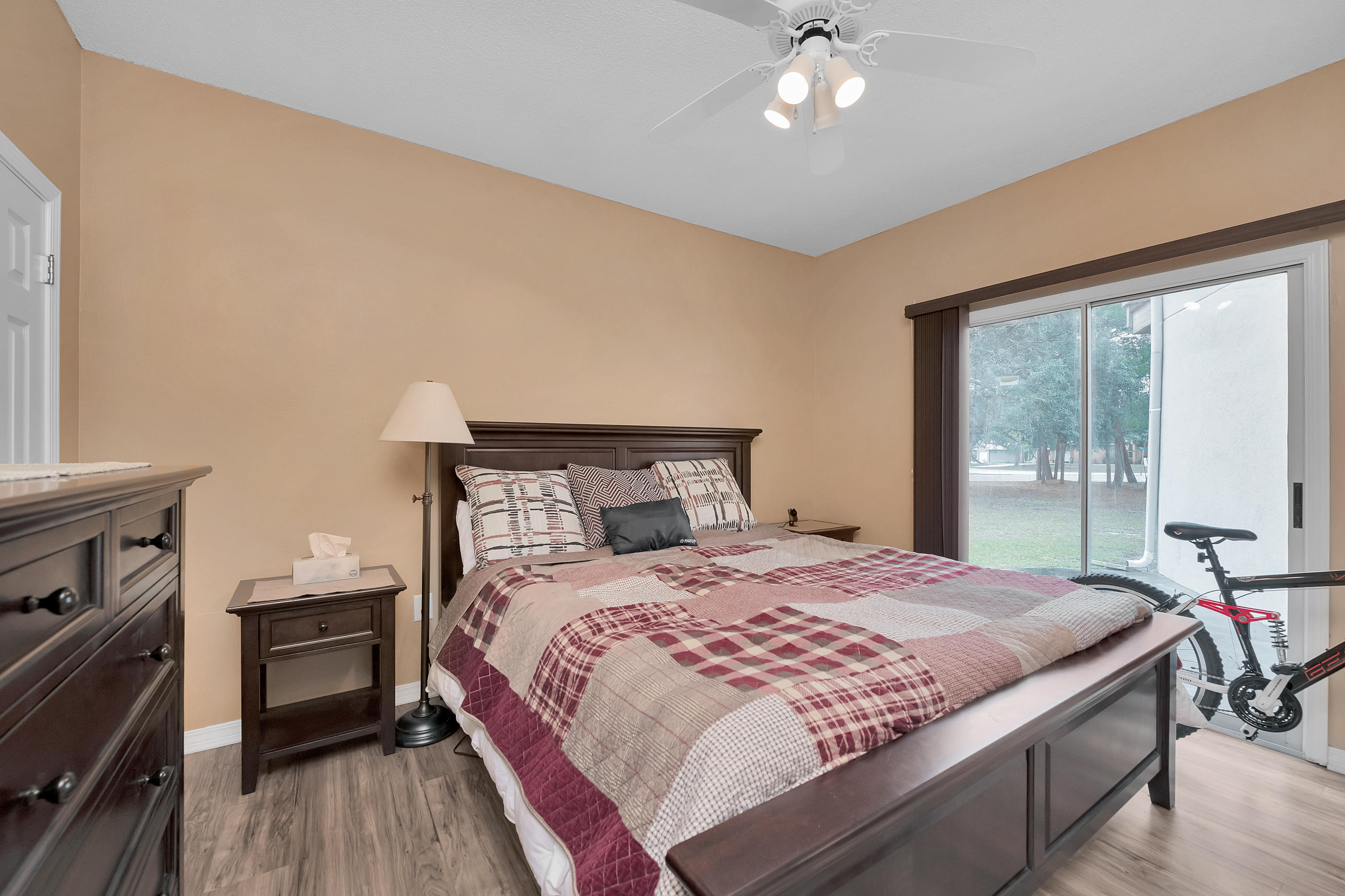 HIDDEN BAY VILLAGE - Residential