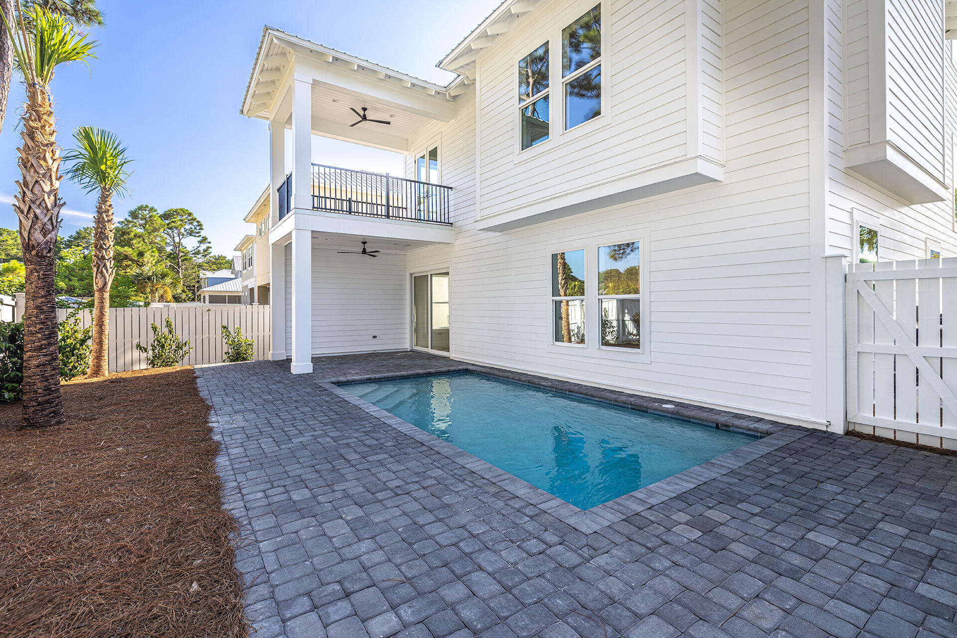 FRANGISTA BEACH - Residential