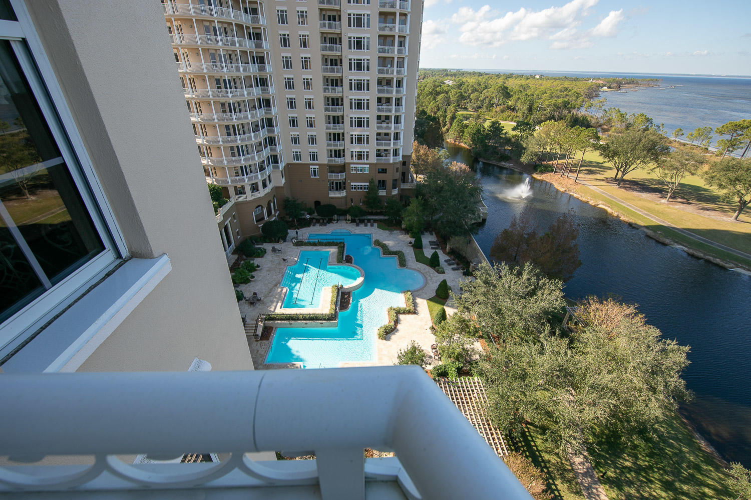 ONE WATER PLACE AT KELLY PLANTATION - Residential