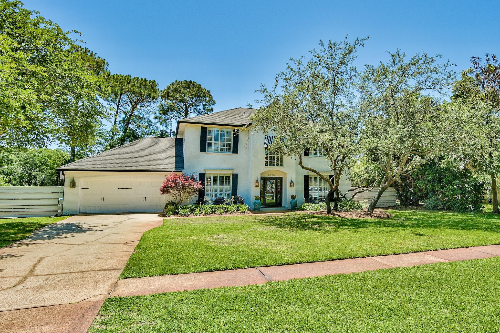 WINDSOR FOREST - Residential