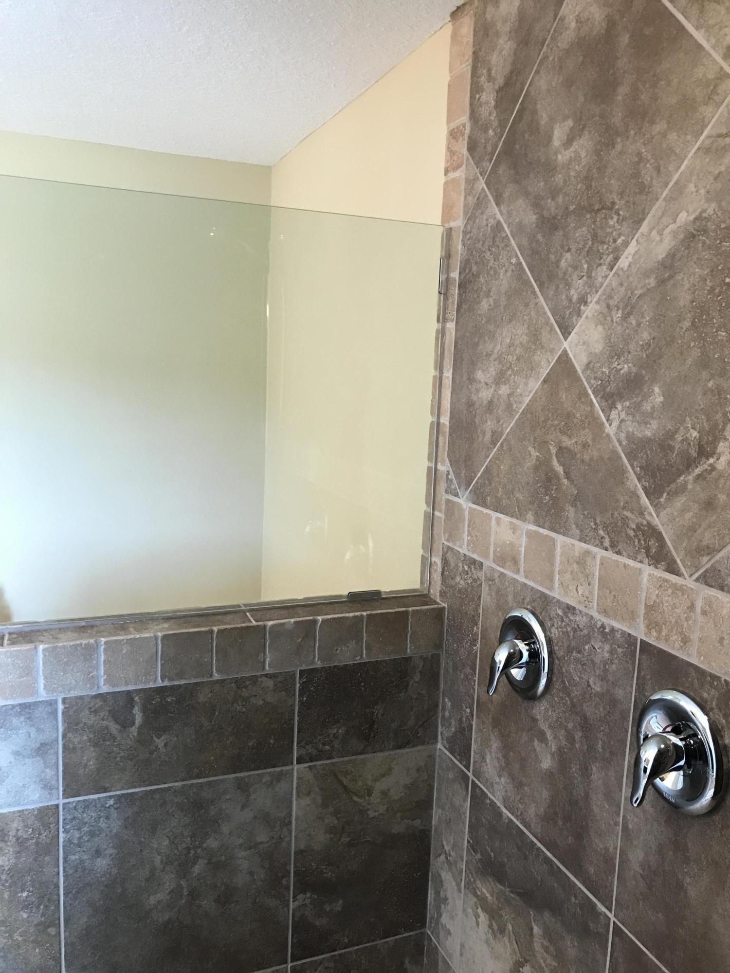 BROWNSTONE MANOR - Residential