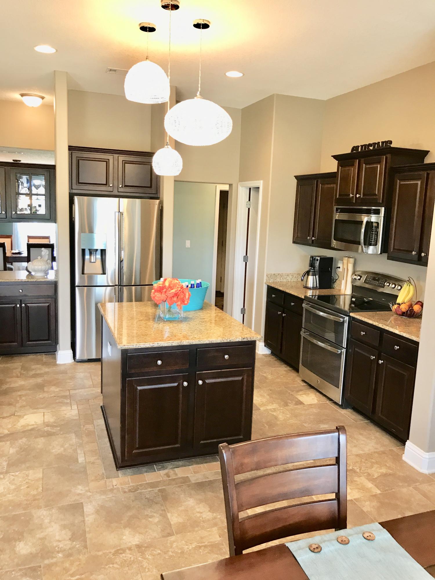 BROWNSTONE MANOR - Residential