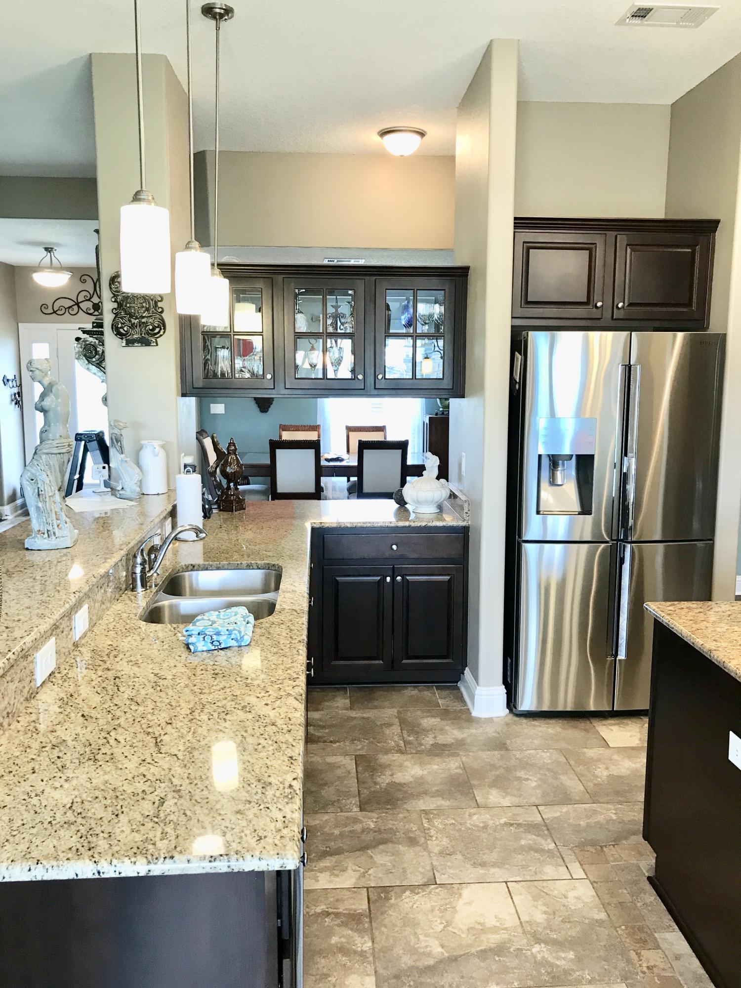 BROWNSTONE MANOR - Residential