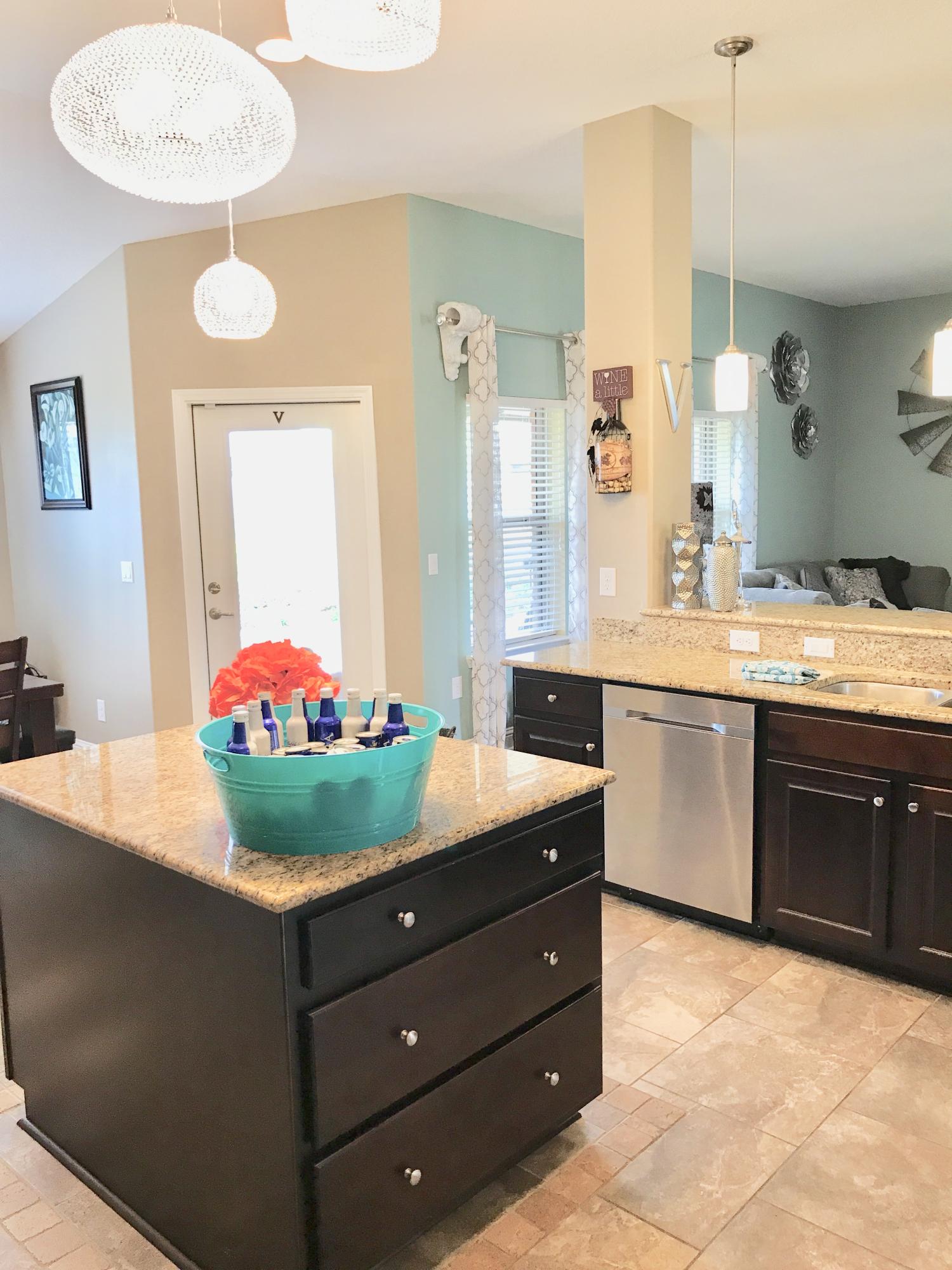 BROWNSTONE MANOR - Residential