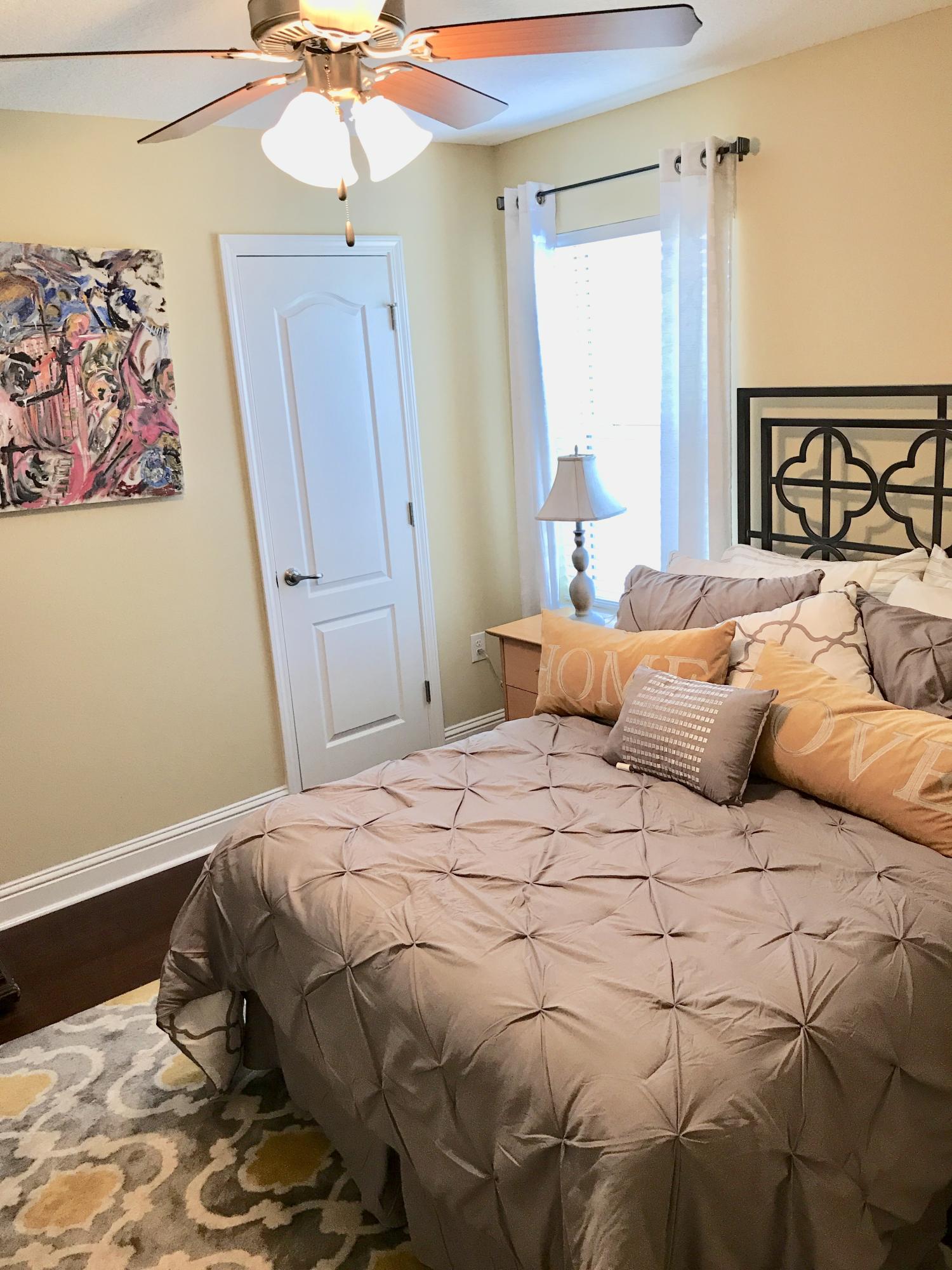 BROWNSTONE MANOR - Residential