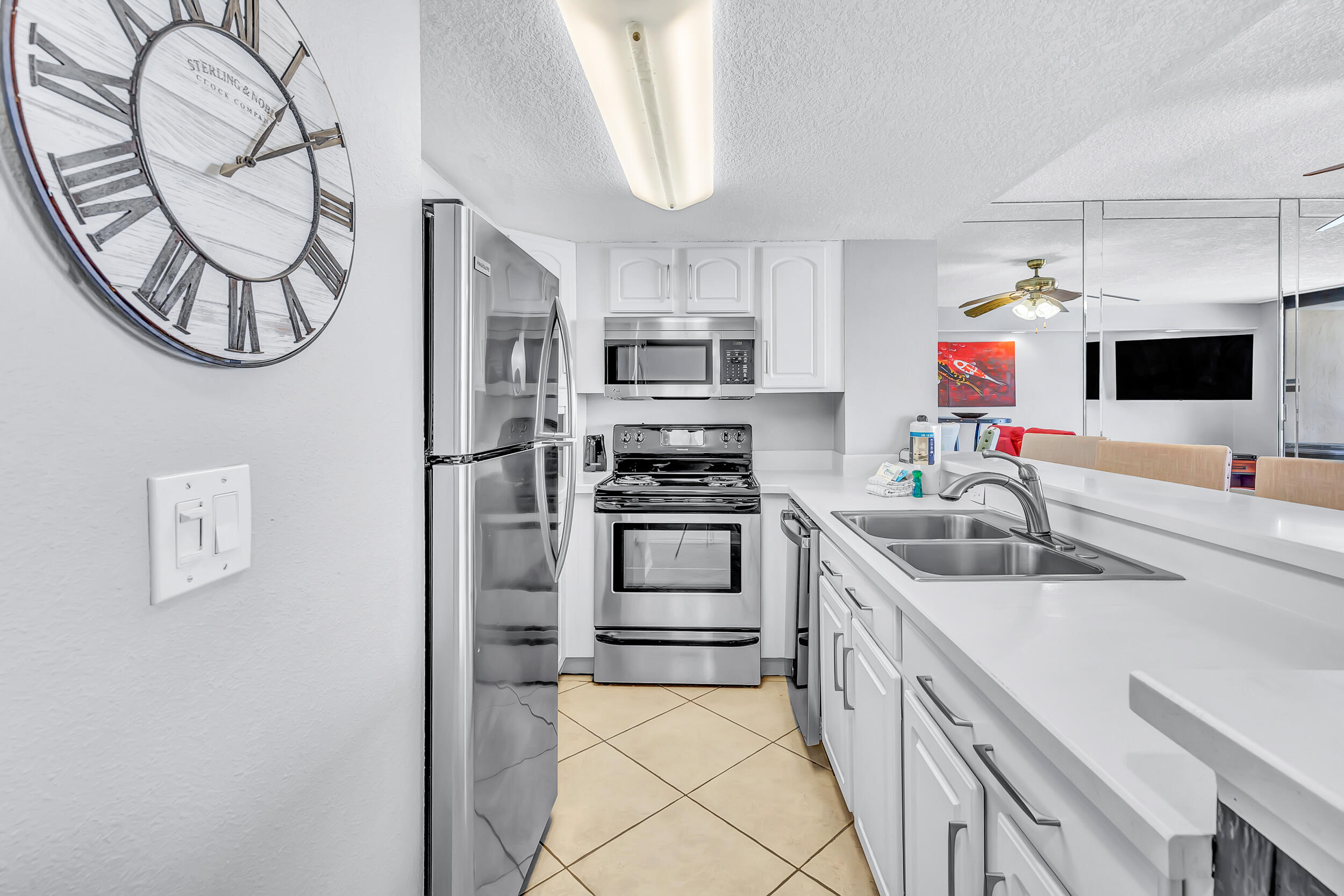 Sundestin International Condo - Residential