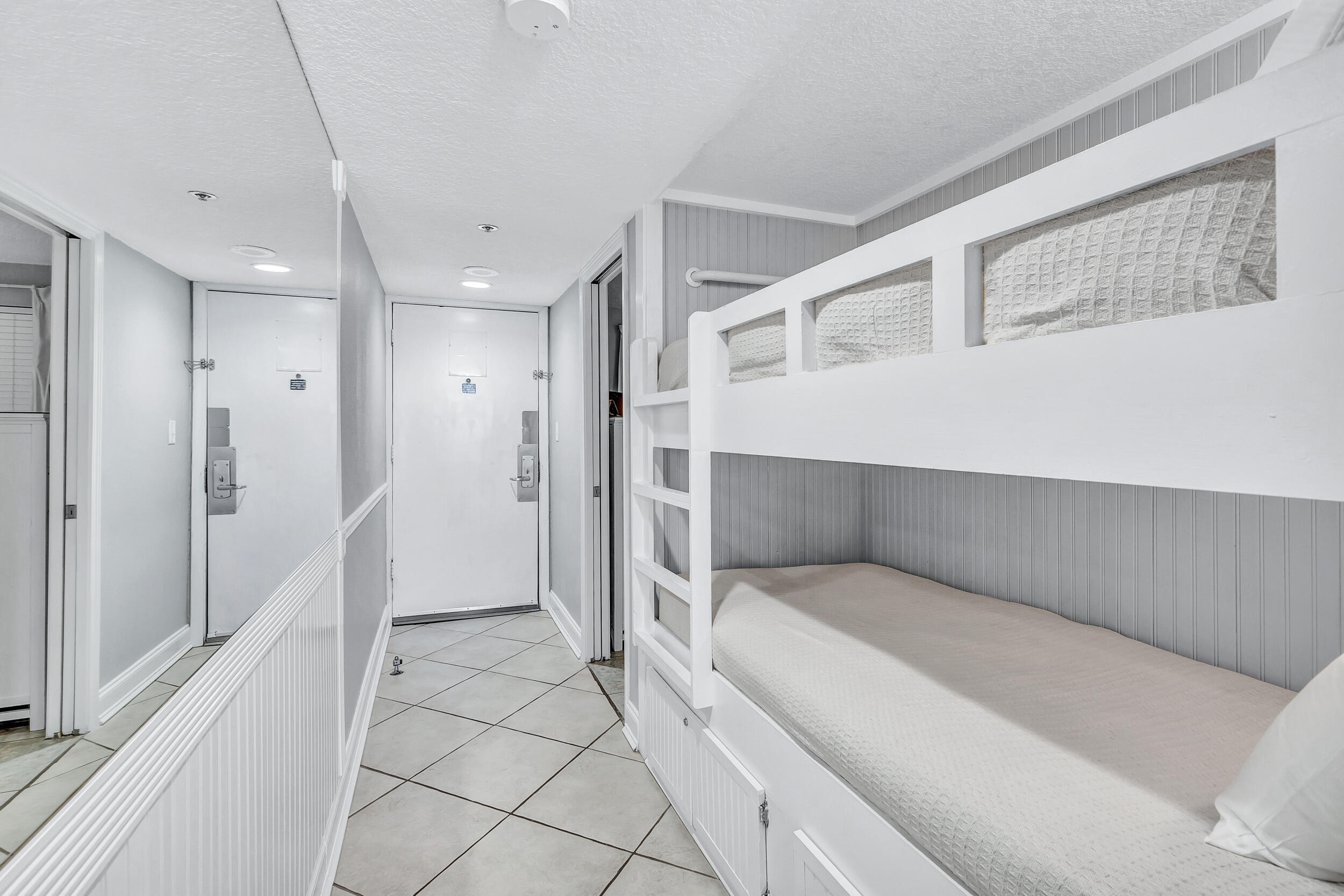 Sundestin International Condo - Residential