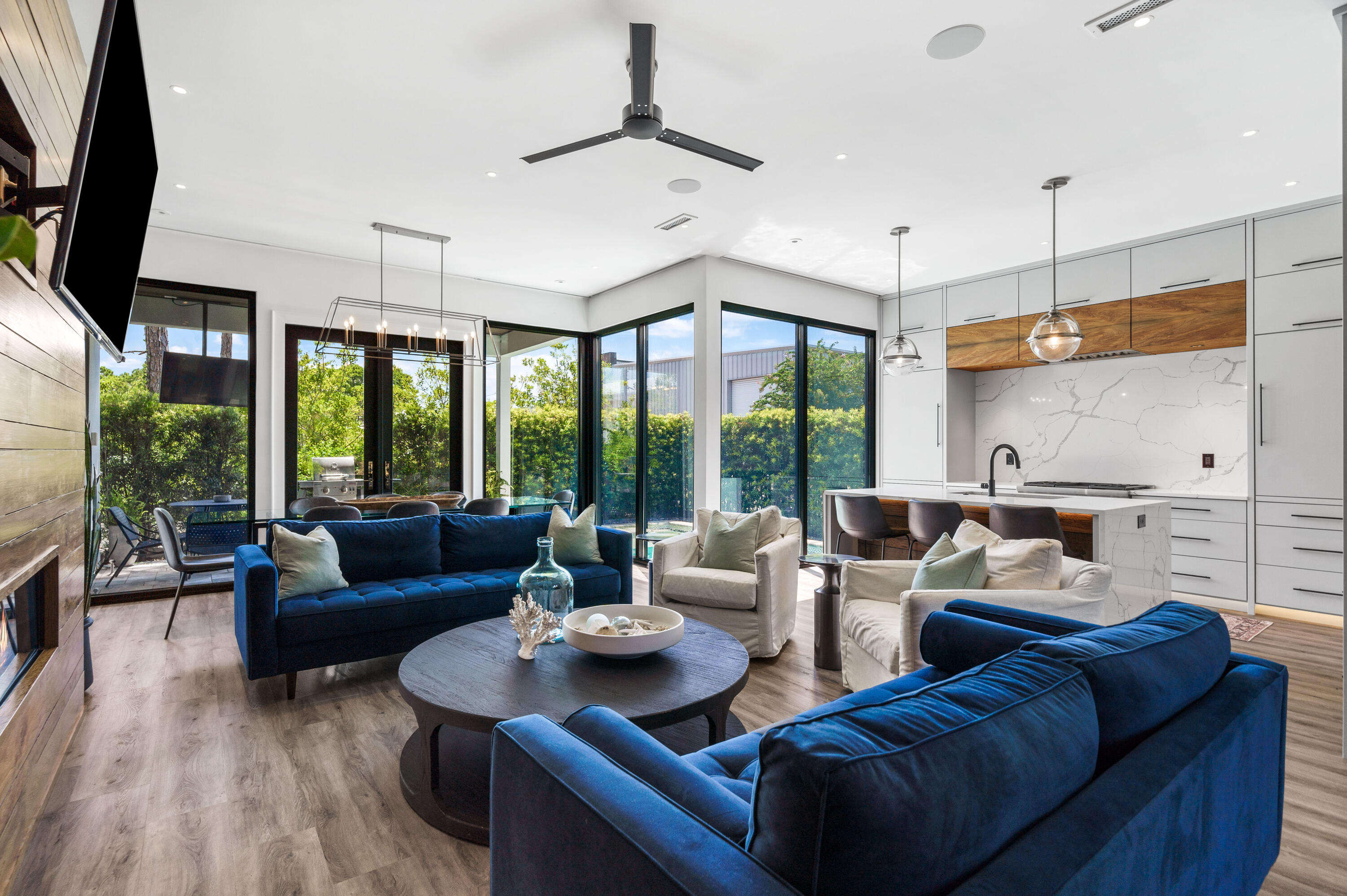 EMERALD WATERS VILLAGE - Residential