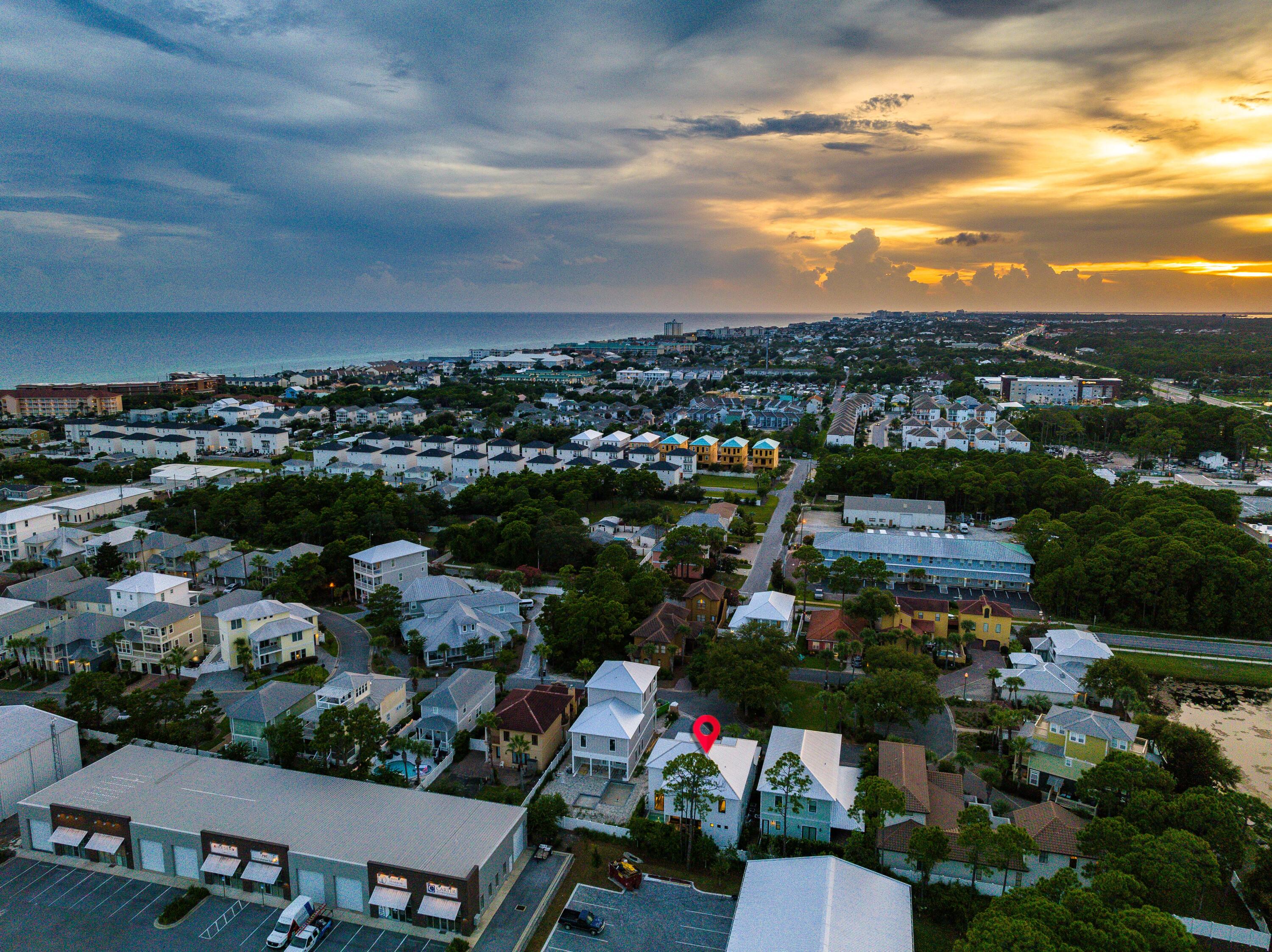 EMERALD WATERS VILLAGE - Residential