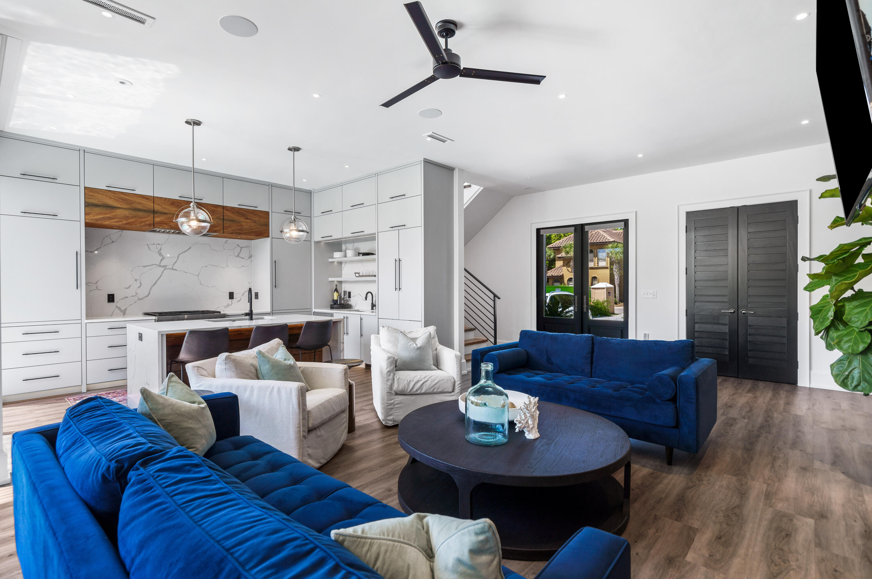 EMERALD WATERS VILLAGE - Residential