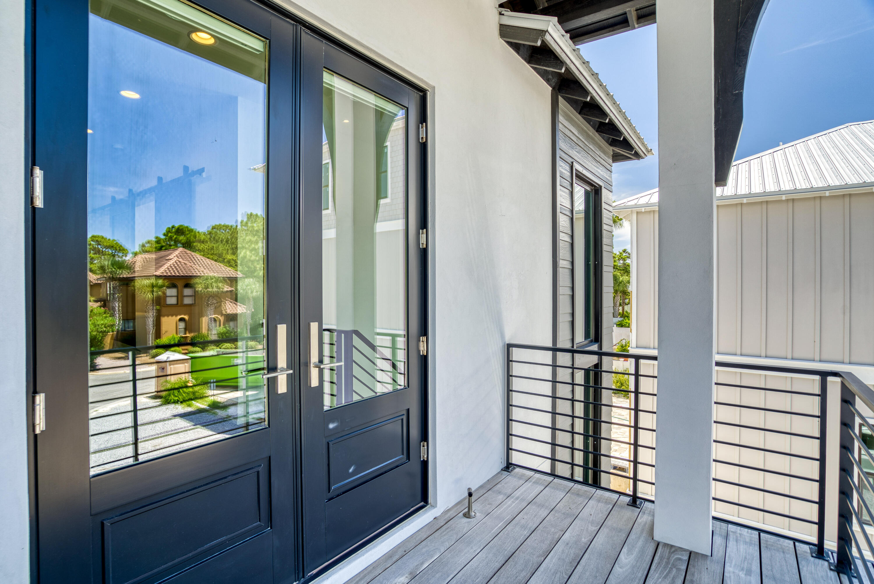 EMERALD WATERS VILLAGE - Residential