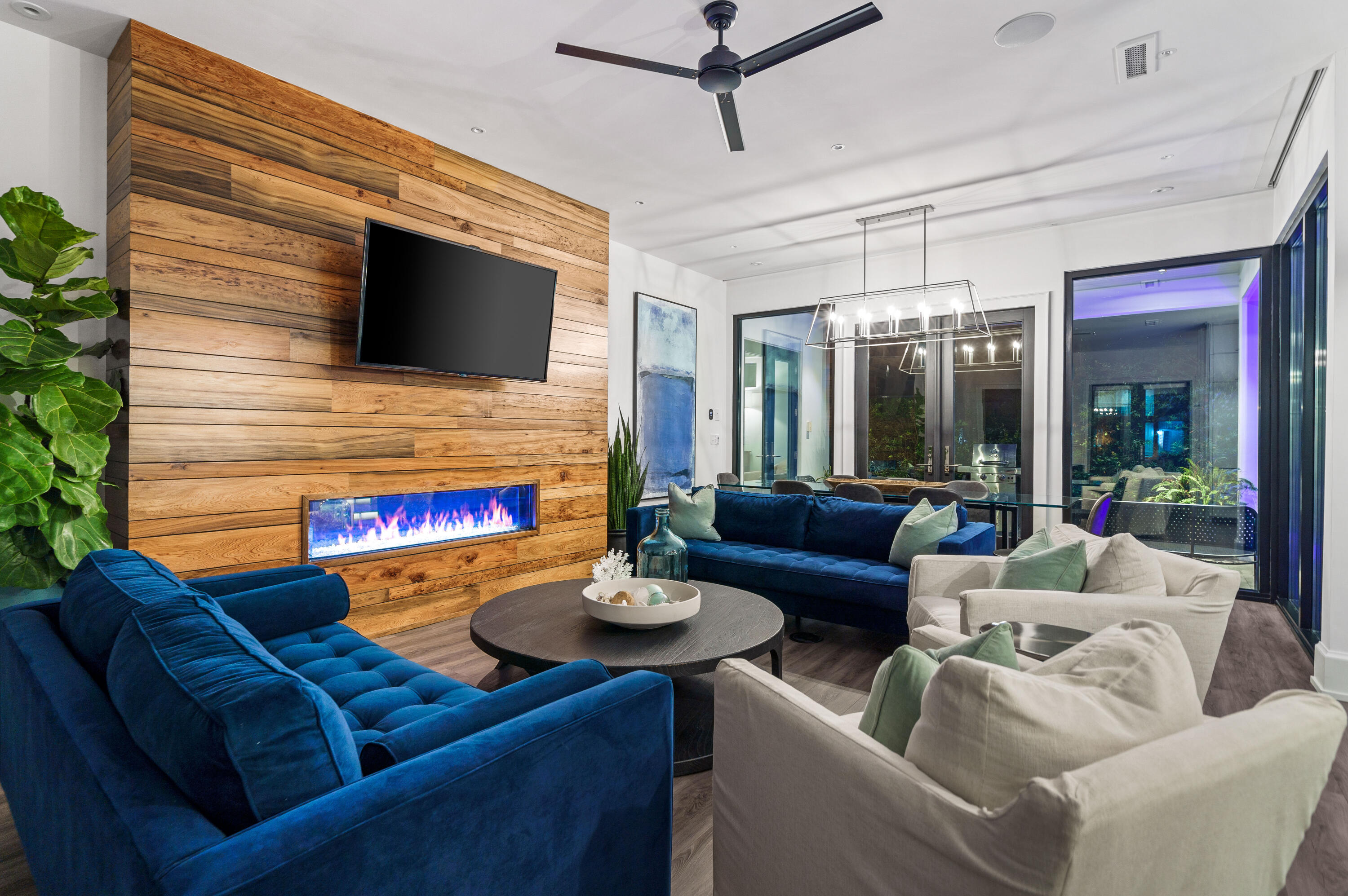 EMERALD WATERS VILLAGE - Residential