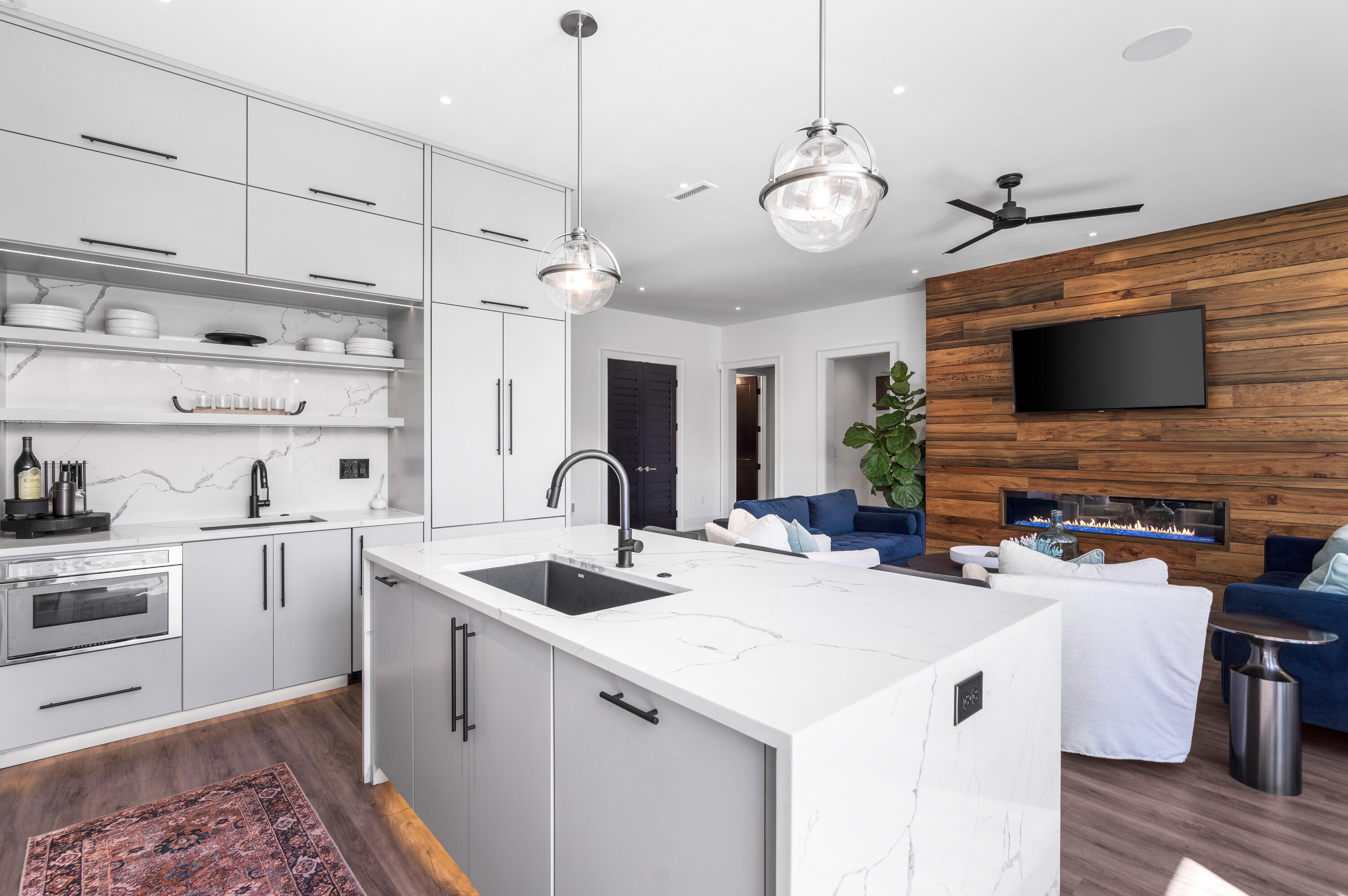 EMERALD WATERS VILLAGE - Residential
