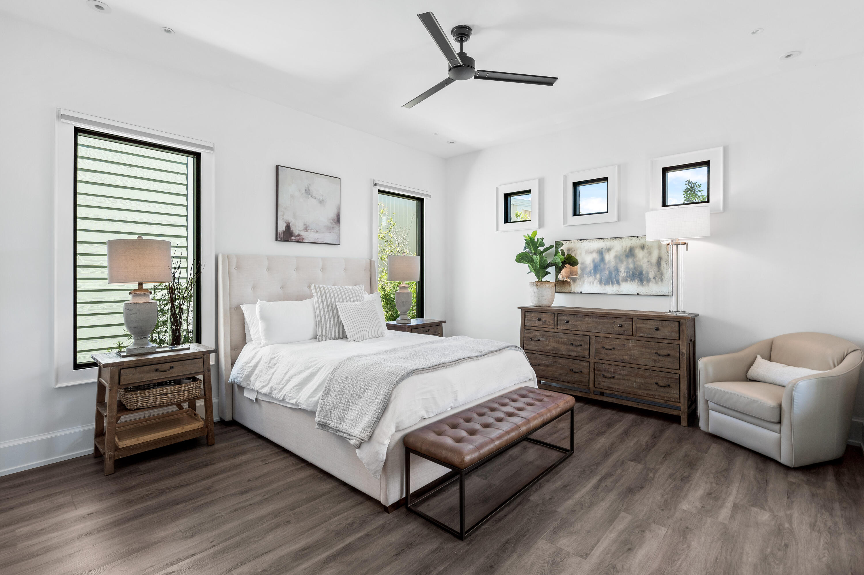 EMERALD WATERS VILLAGE - Residential