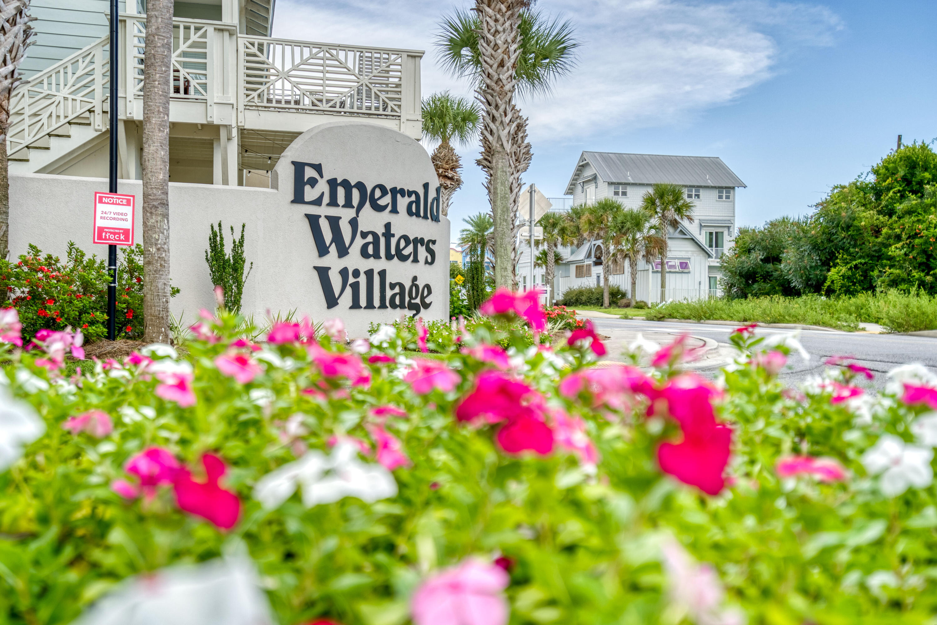 EMERALD WATERS VILLAGE - Residential