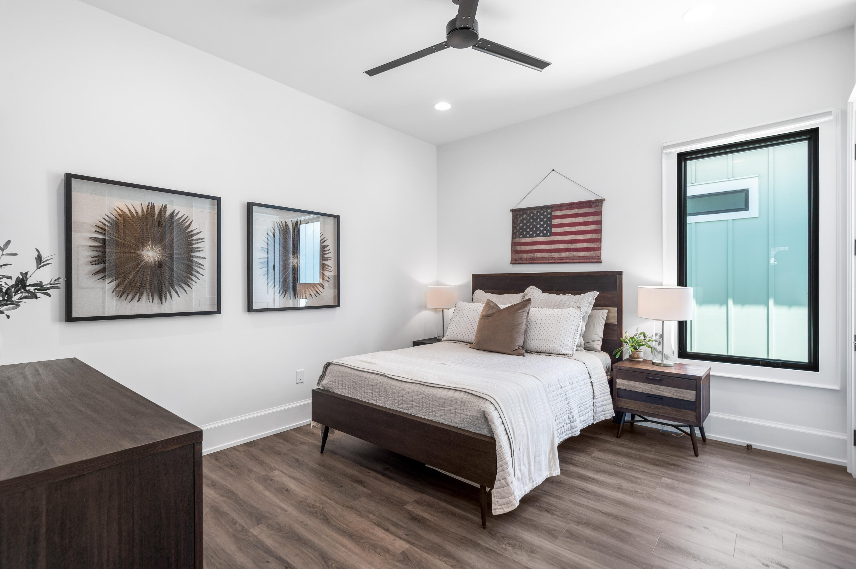 EMERALD WATERS VILLAGE - Residential