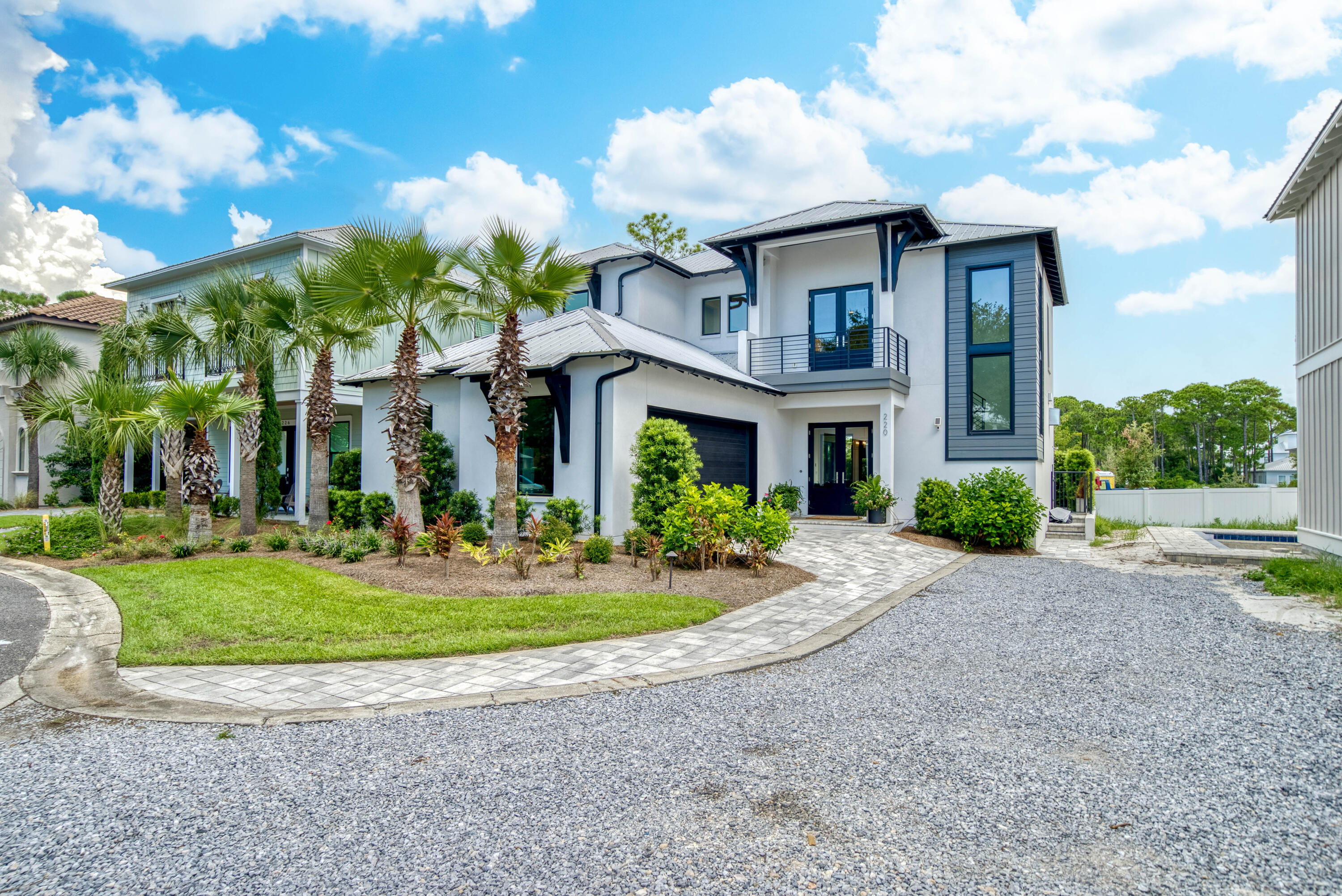 EMERALD WATERS VILLAGE - Residential