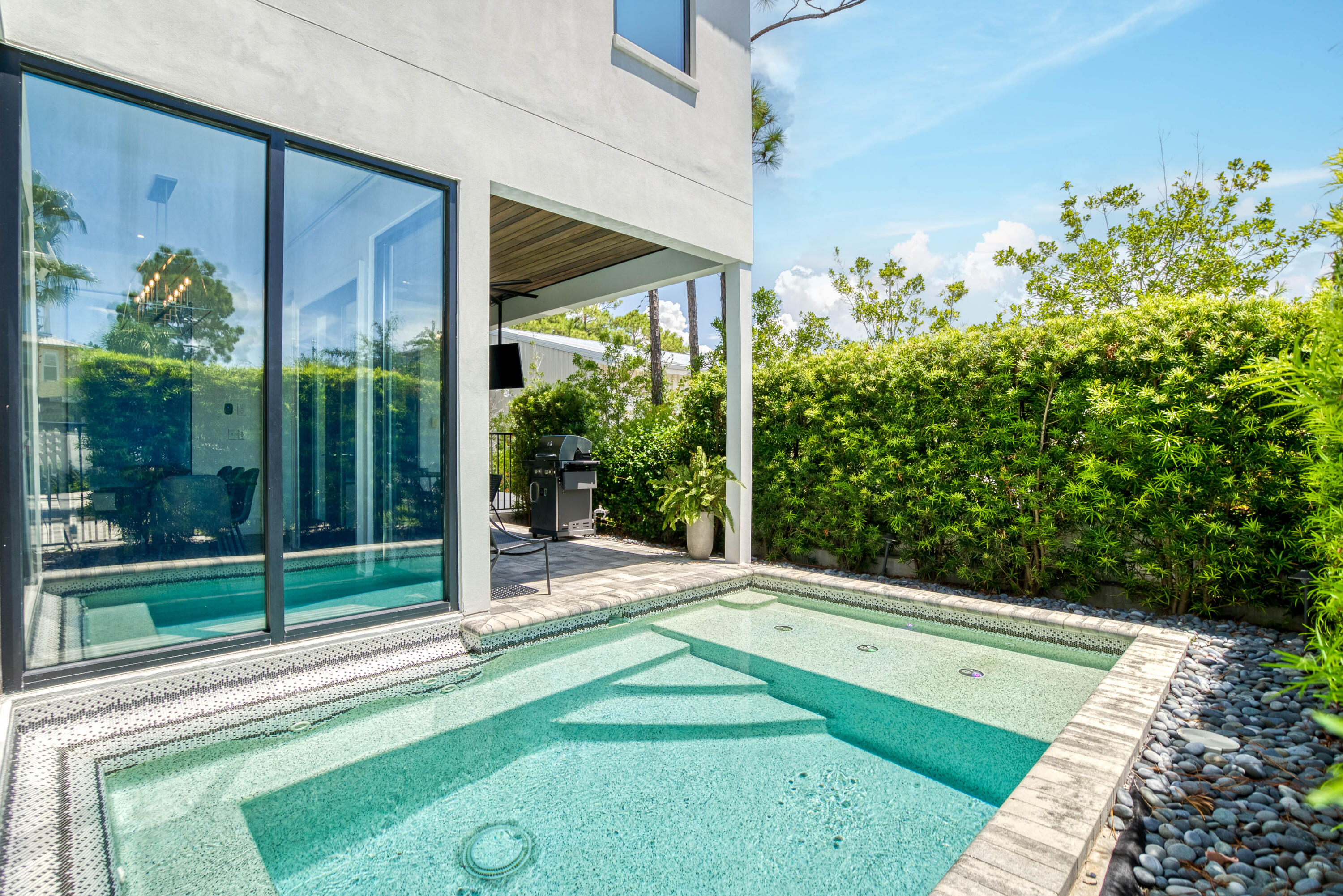 EMERALD WATERS VILLAGE - Residential