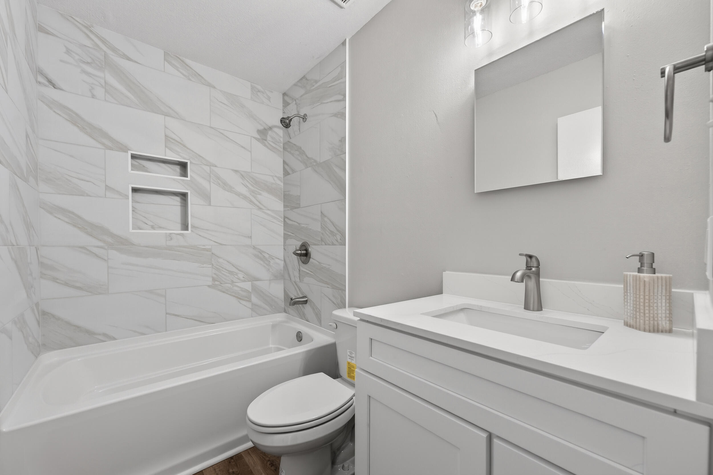 TYNER VILLAS - Residential