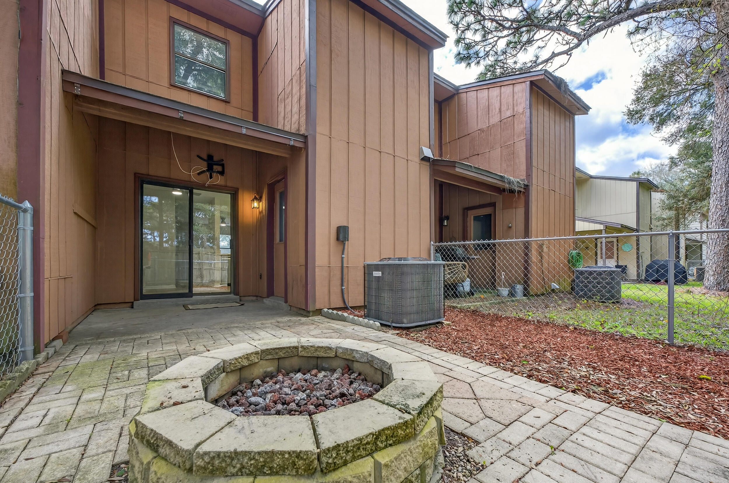 TYNER VILLAS - Residential