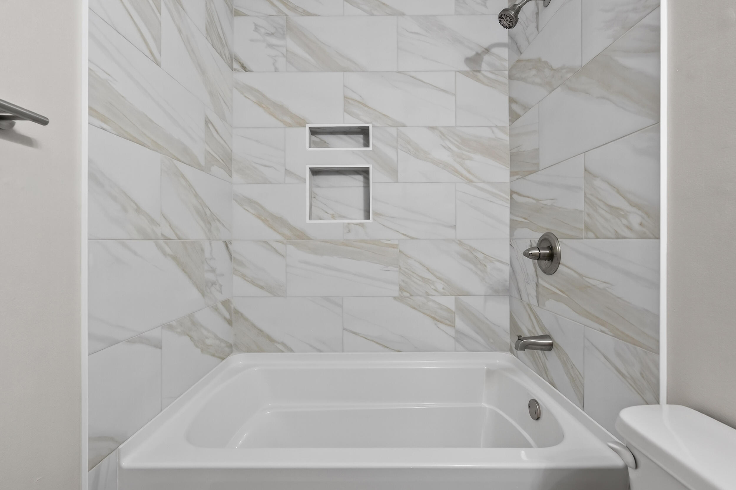 TYNER VILLAS - Residential