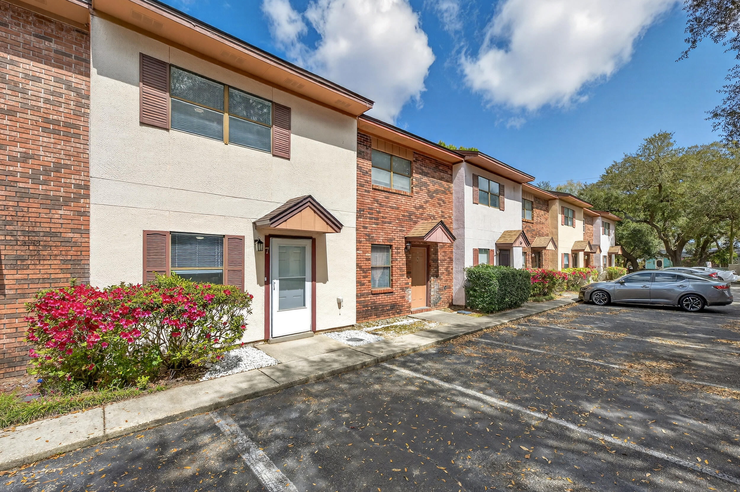 TYNER VILLAS - Residential