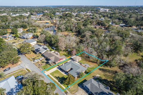 A home in Fort Walton Beach