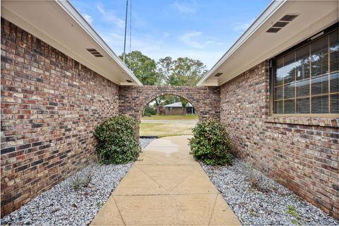 A home in Fort Walton Beach