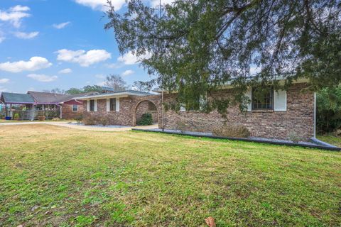 A home in Fort Walton Beach