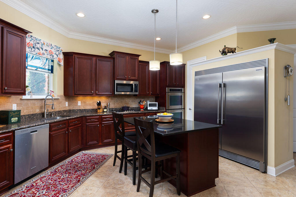 PLANTATION OAKS OF MARY ESTHER S/D - Residential