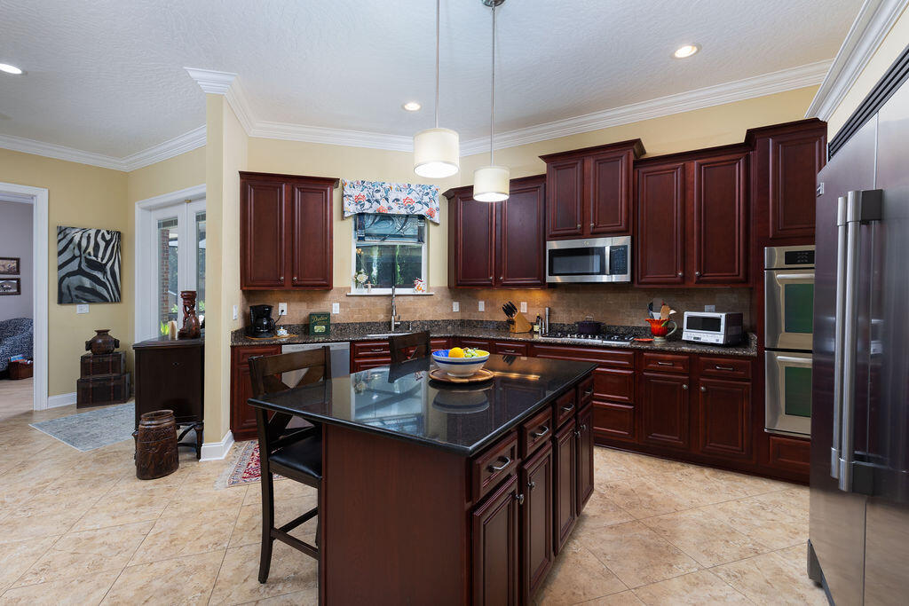 PLANTATION OAKS OF MARY ESTHER S/D - Residential