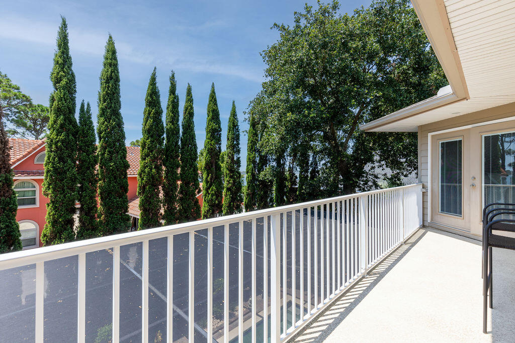 PLANTATION OAKS OF MARY ESTHER S/D - Residential