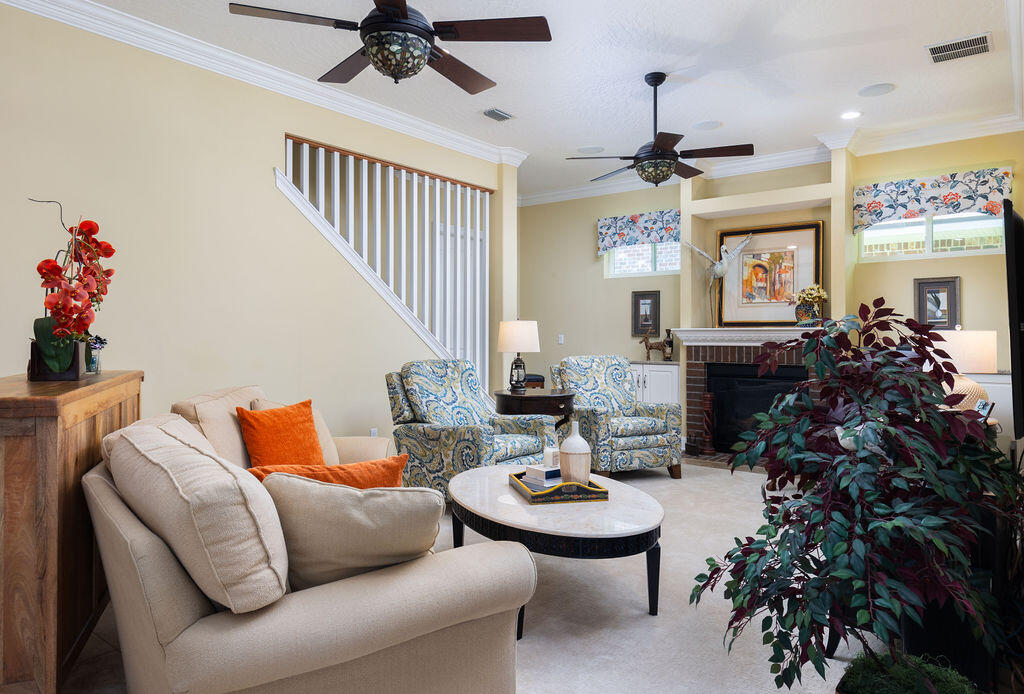 PLANTATION OAKS OF MARY ESTHER S/D - Residential