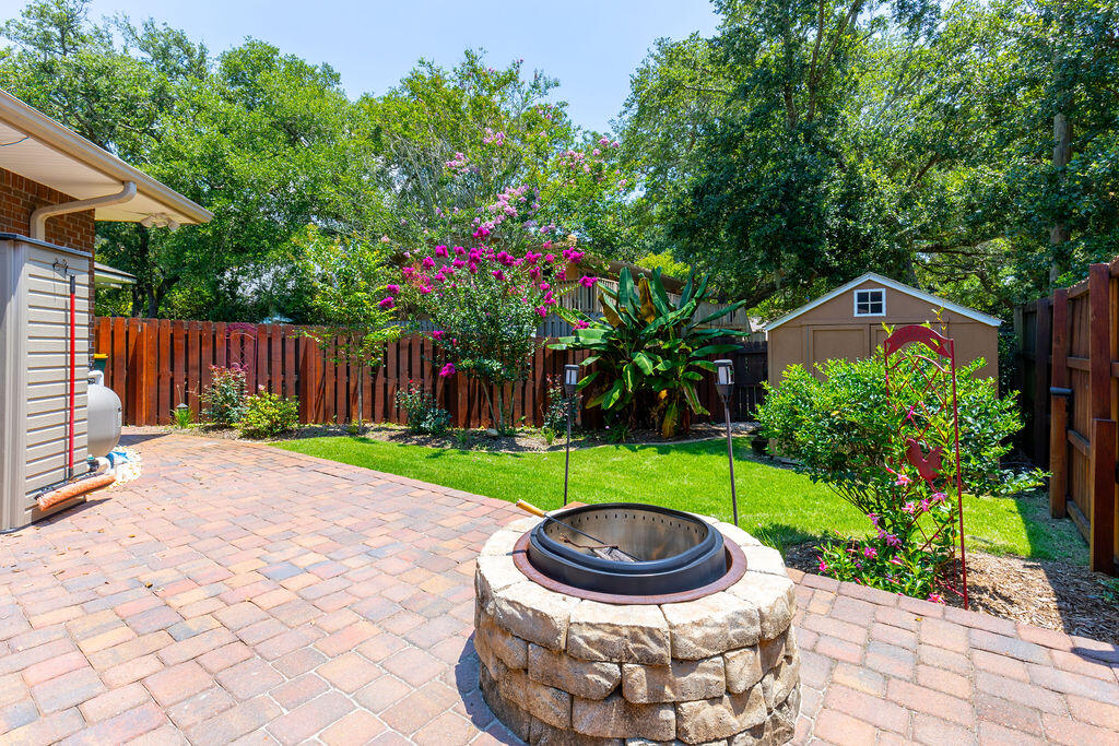 PLANTATION OAKS OF MARY ESTHER S/D - Residential