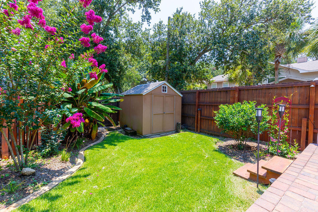 PLANTATION OAKS OF MARY ESTHER S/D - Residential