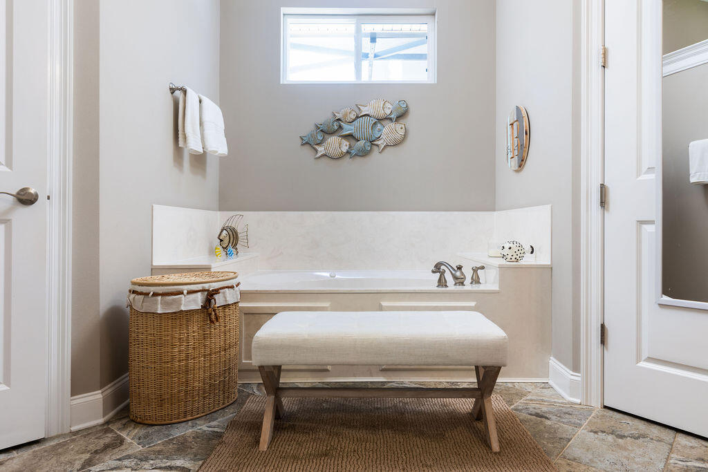 PLANTATION OAKS OF MARY ESTHER S/D - Residential