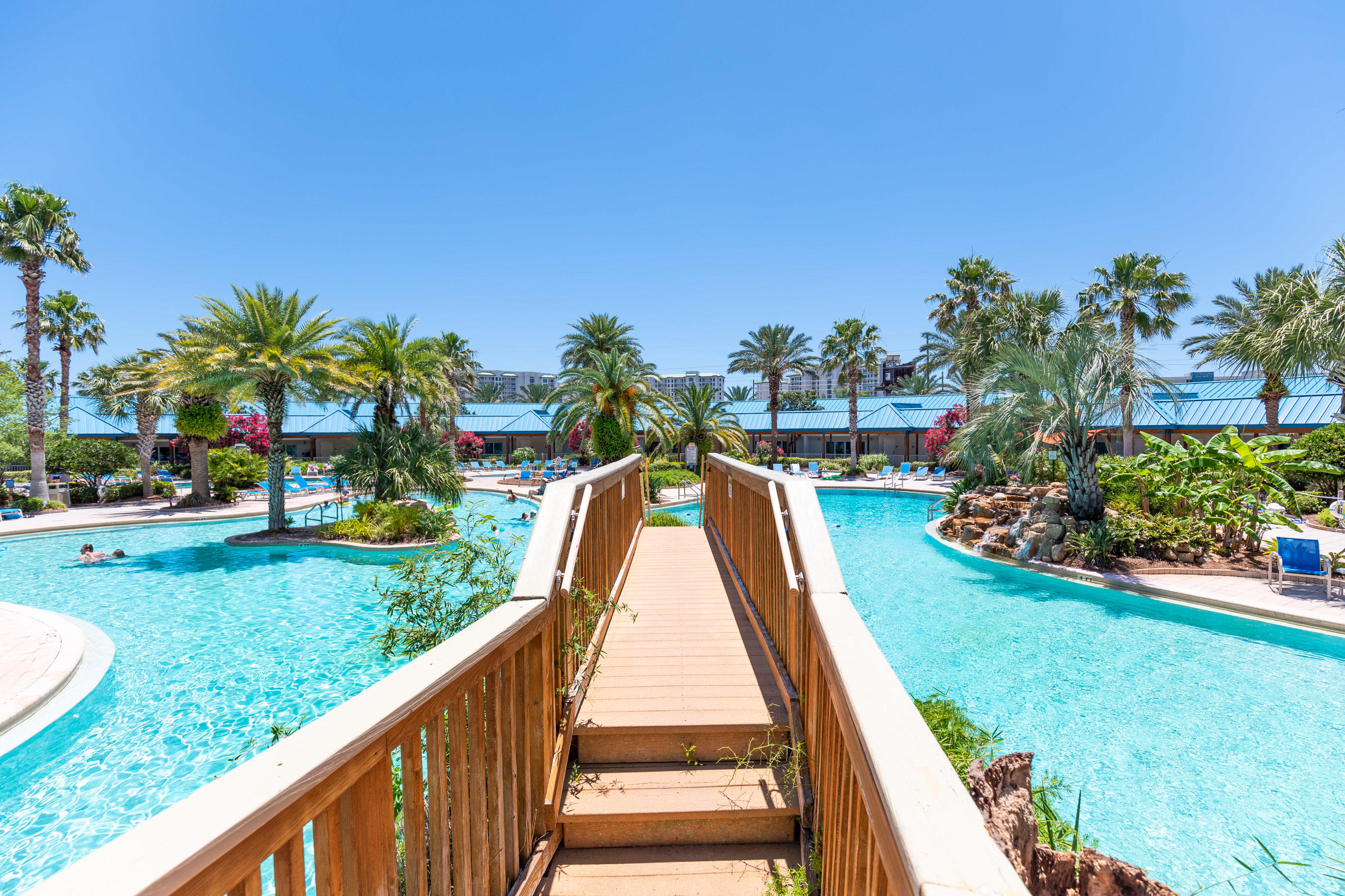 THE PALMS OF DESTIN - Residential