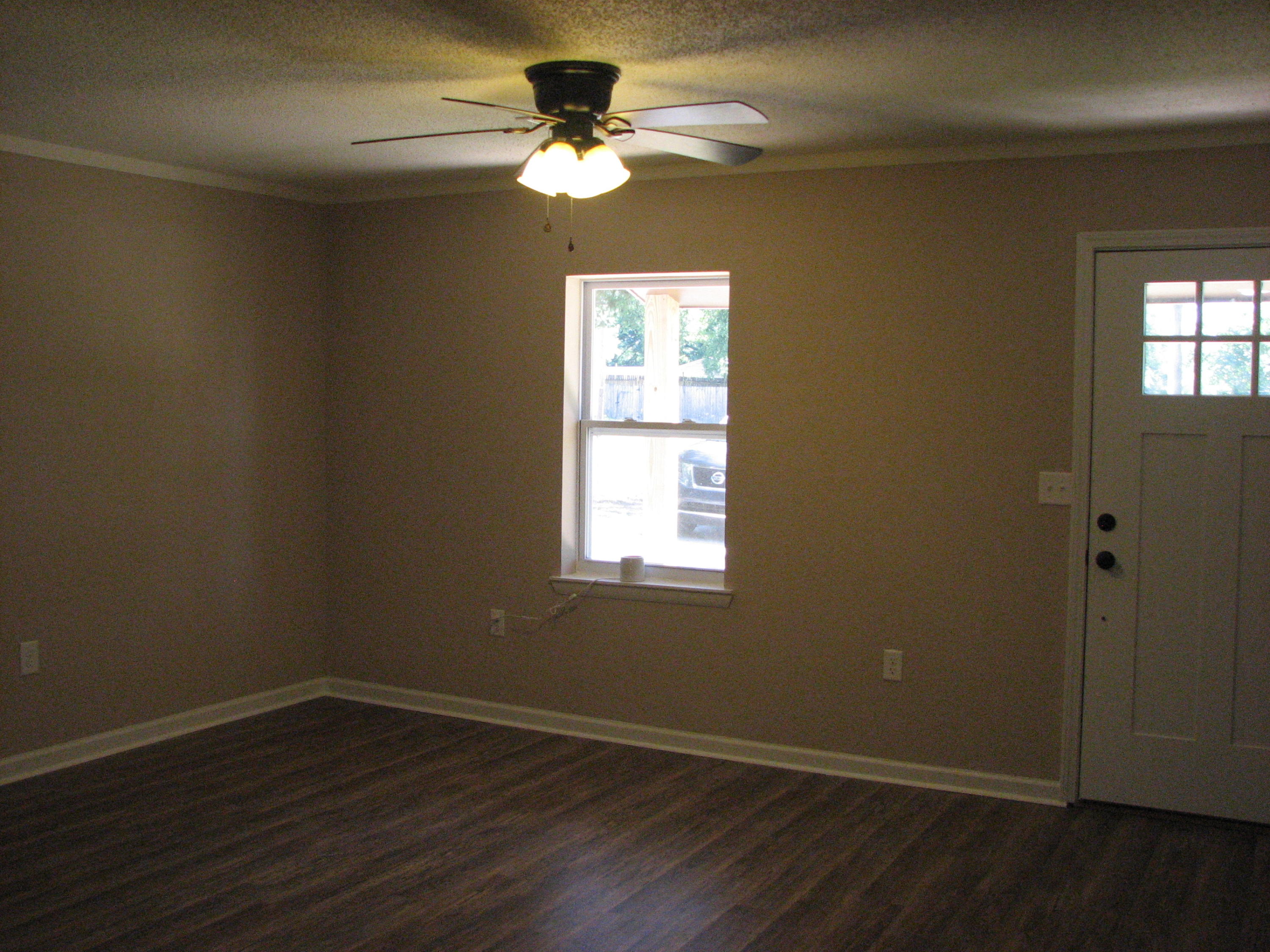 Oakdale Miniature Farms  LOT 12 & 13 BLK 6 - Residential