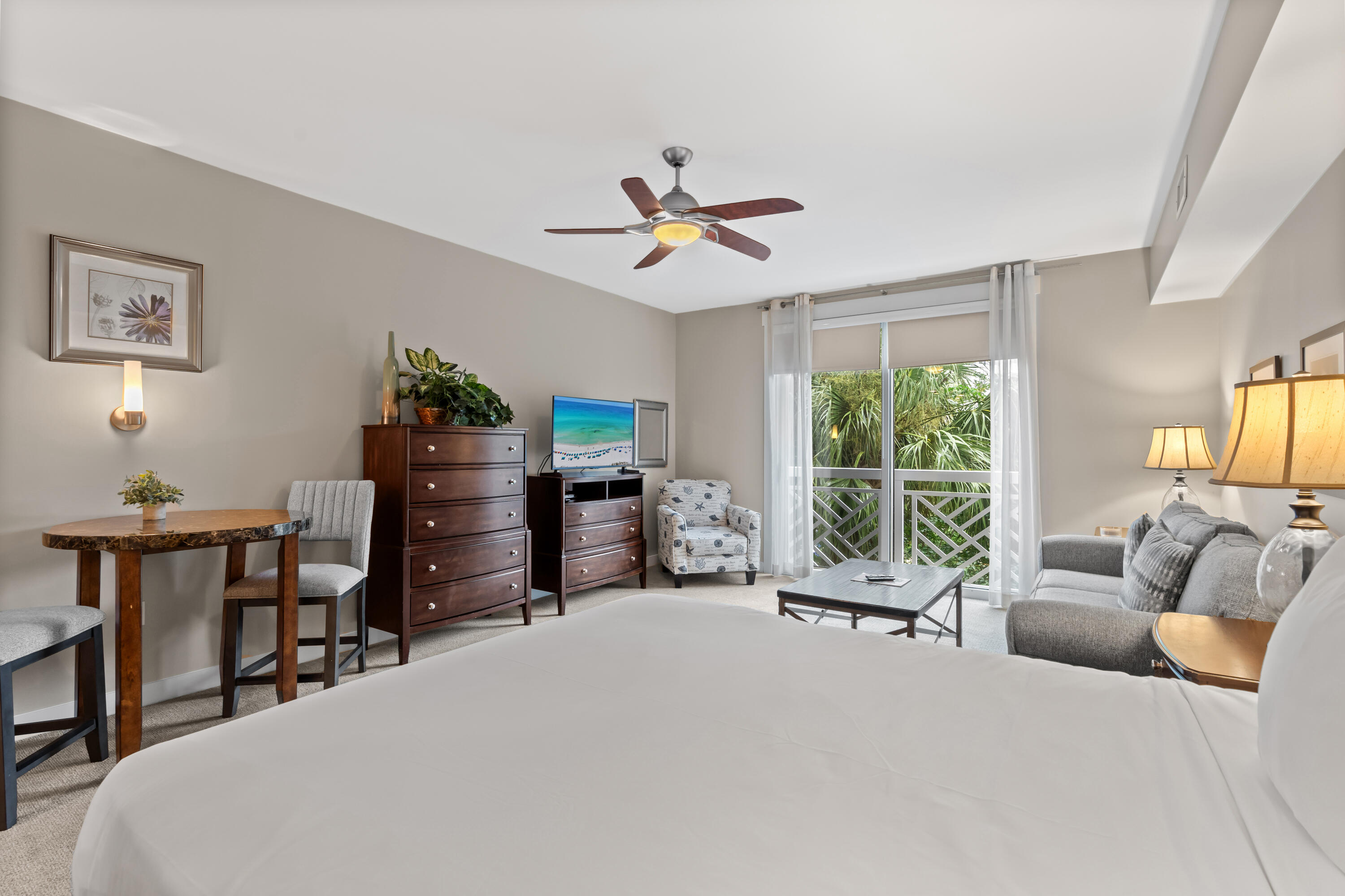 BAHIA CONDO - Residential