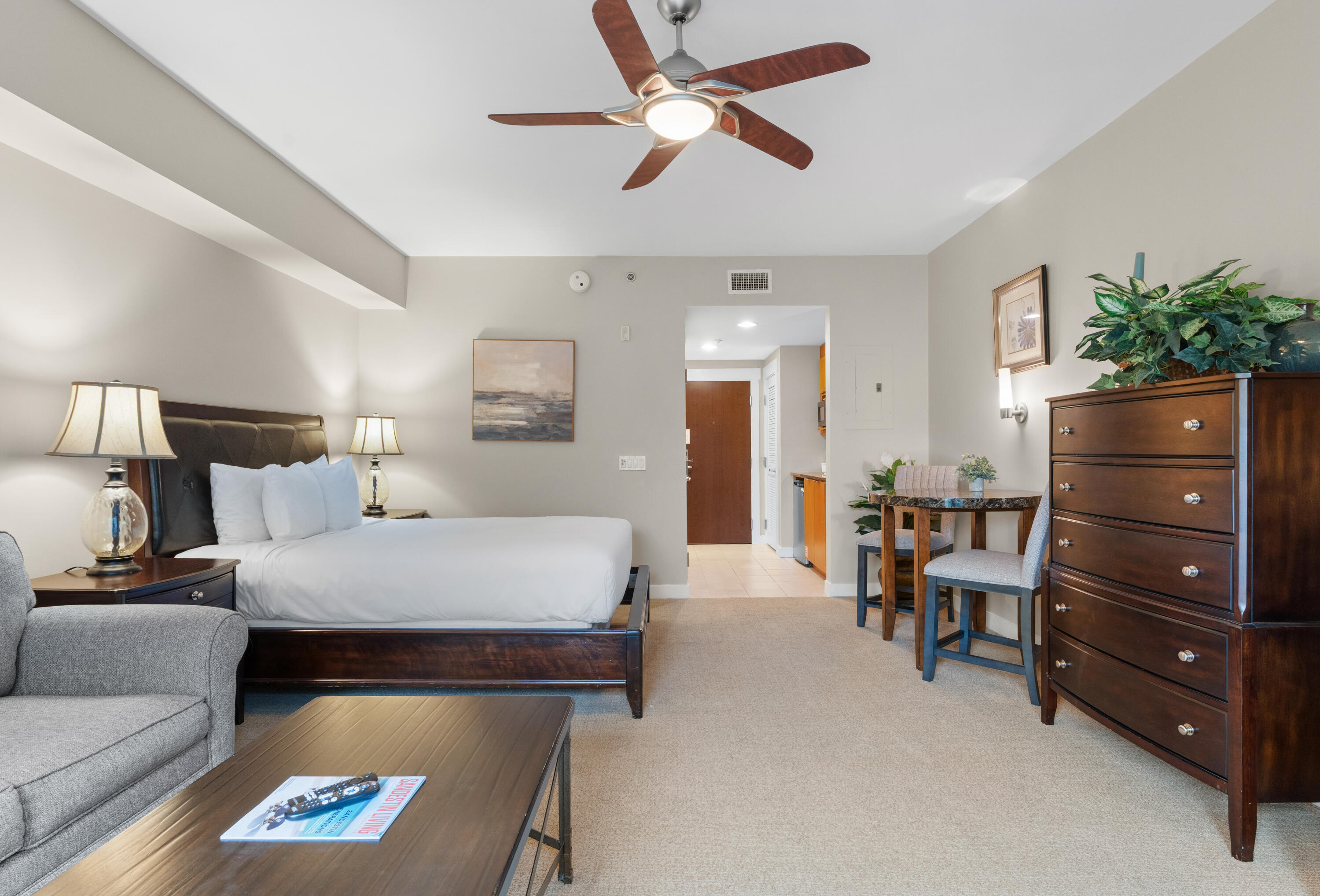 BAHIA CONDO - Residential