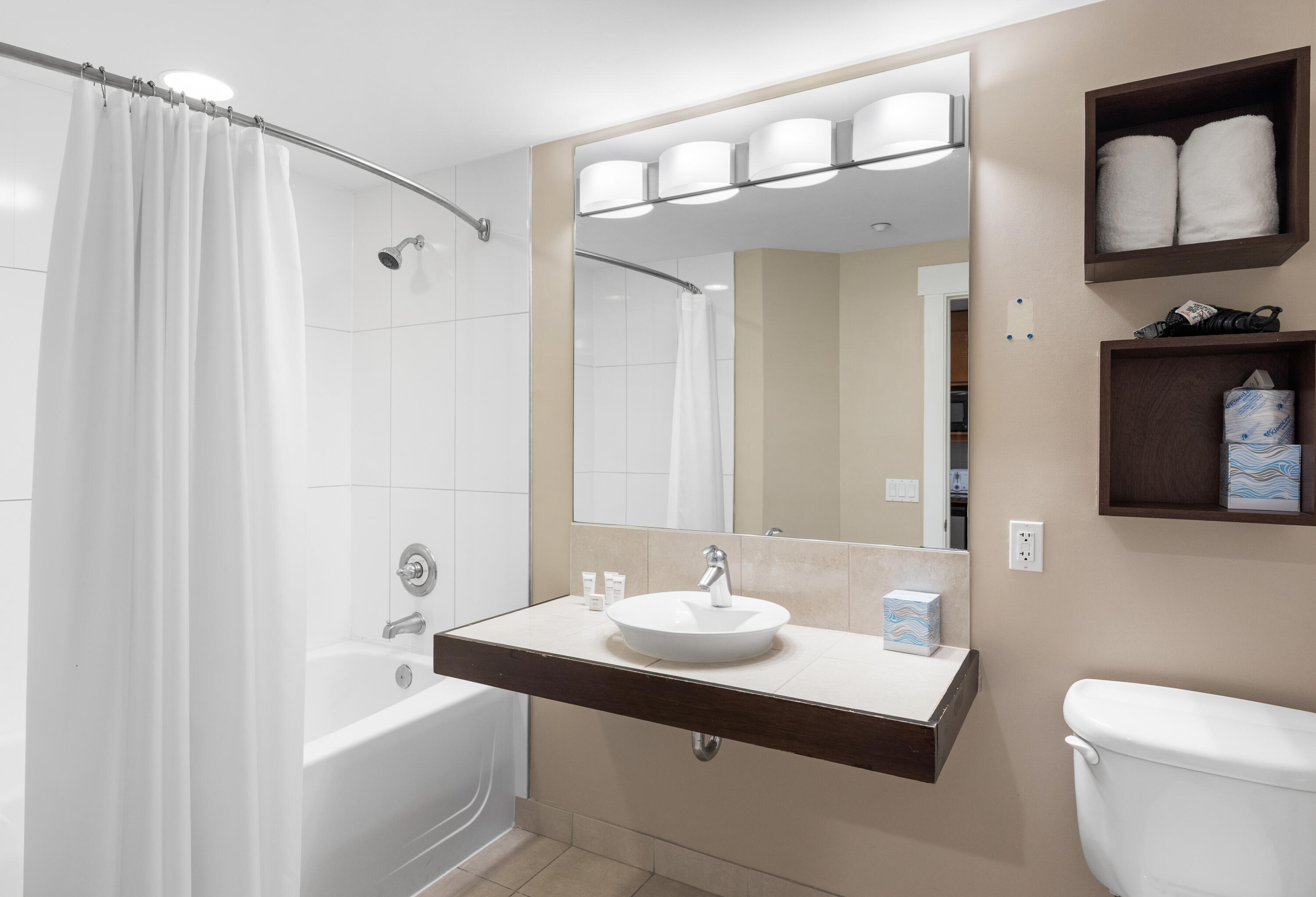 BAHIA CONDO - Residential