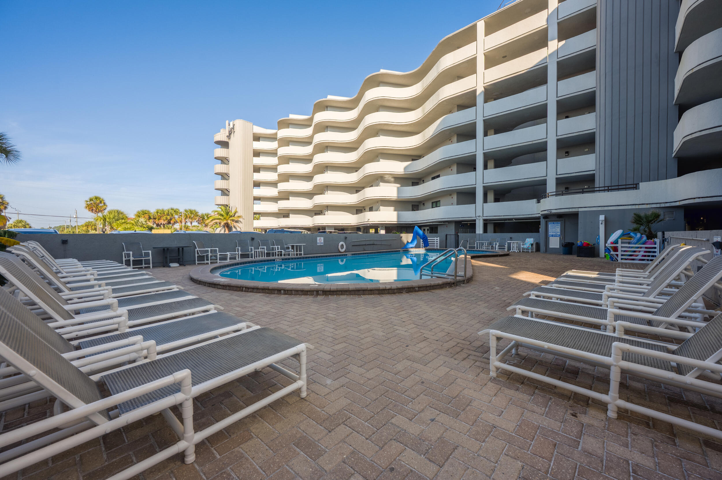 NAUTILUS CONDO - Residential